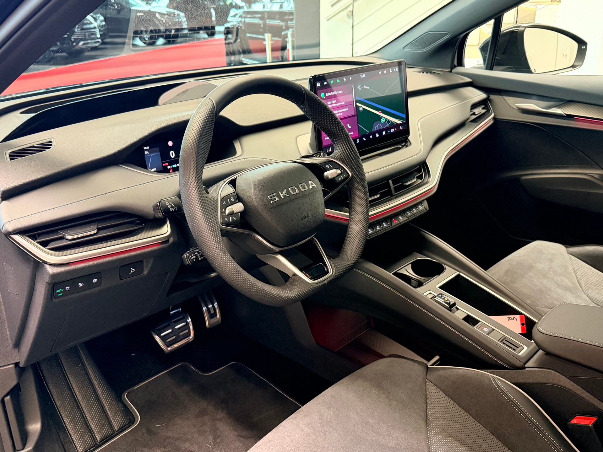 SKODA Enyaq 85x Sportline 4x4-image-11