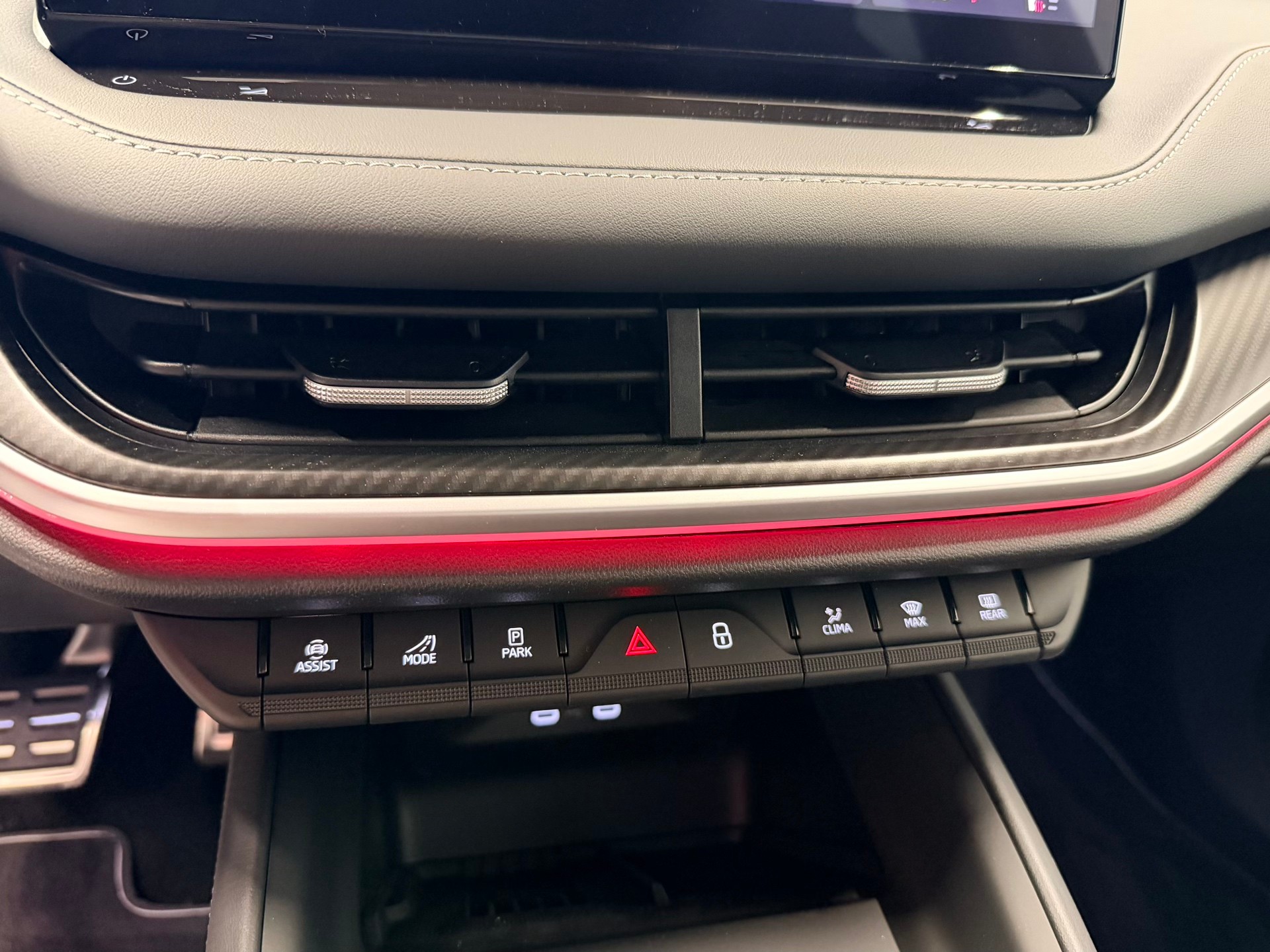SKODA Enyaq 85x Sportline 4x4-image-28