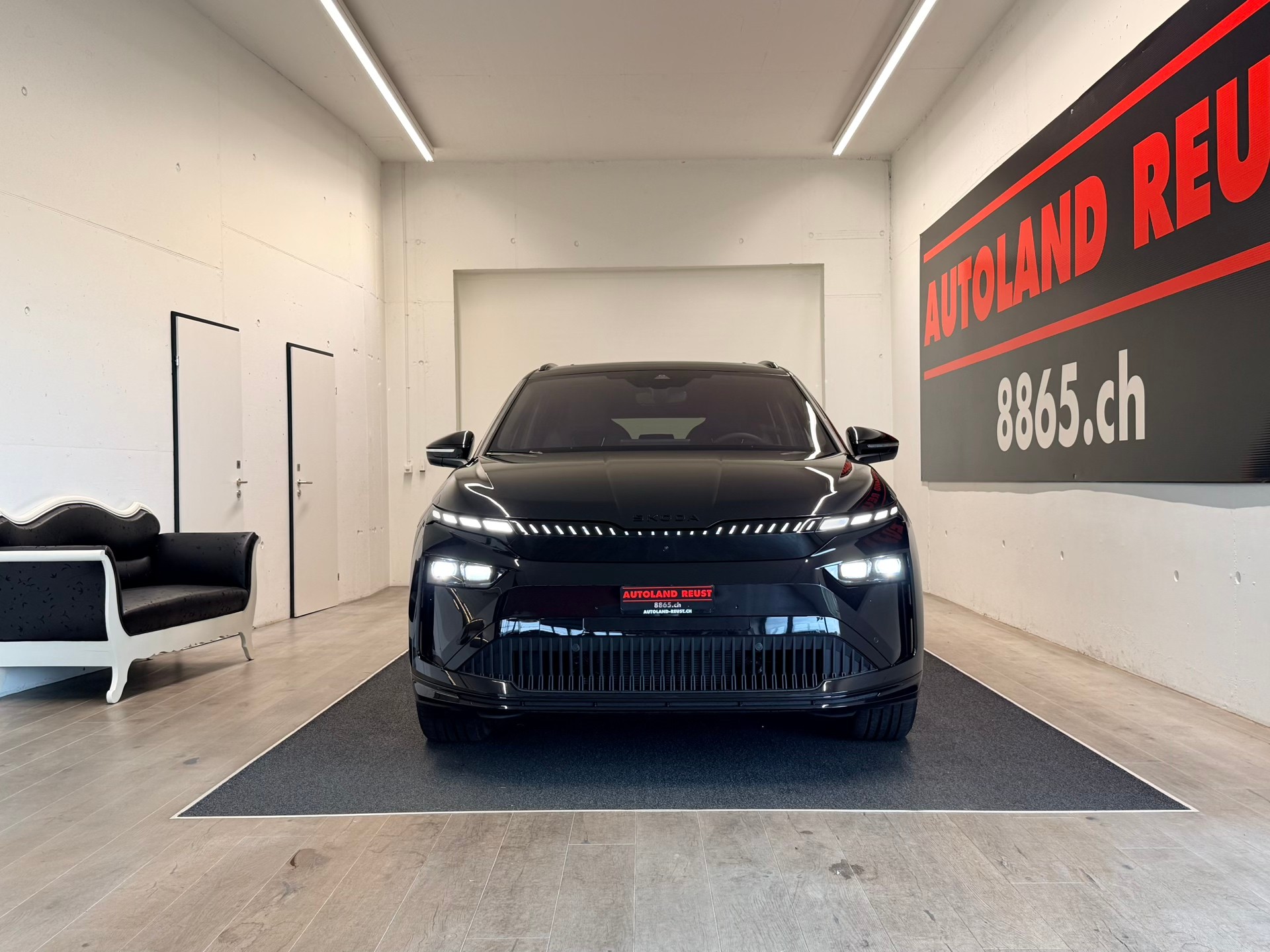 SKODA Enyaq 85x Sportline 4x4-image-1