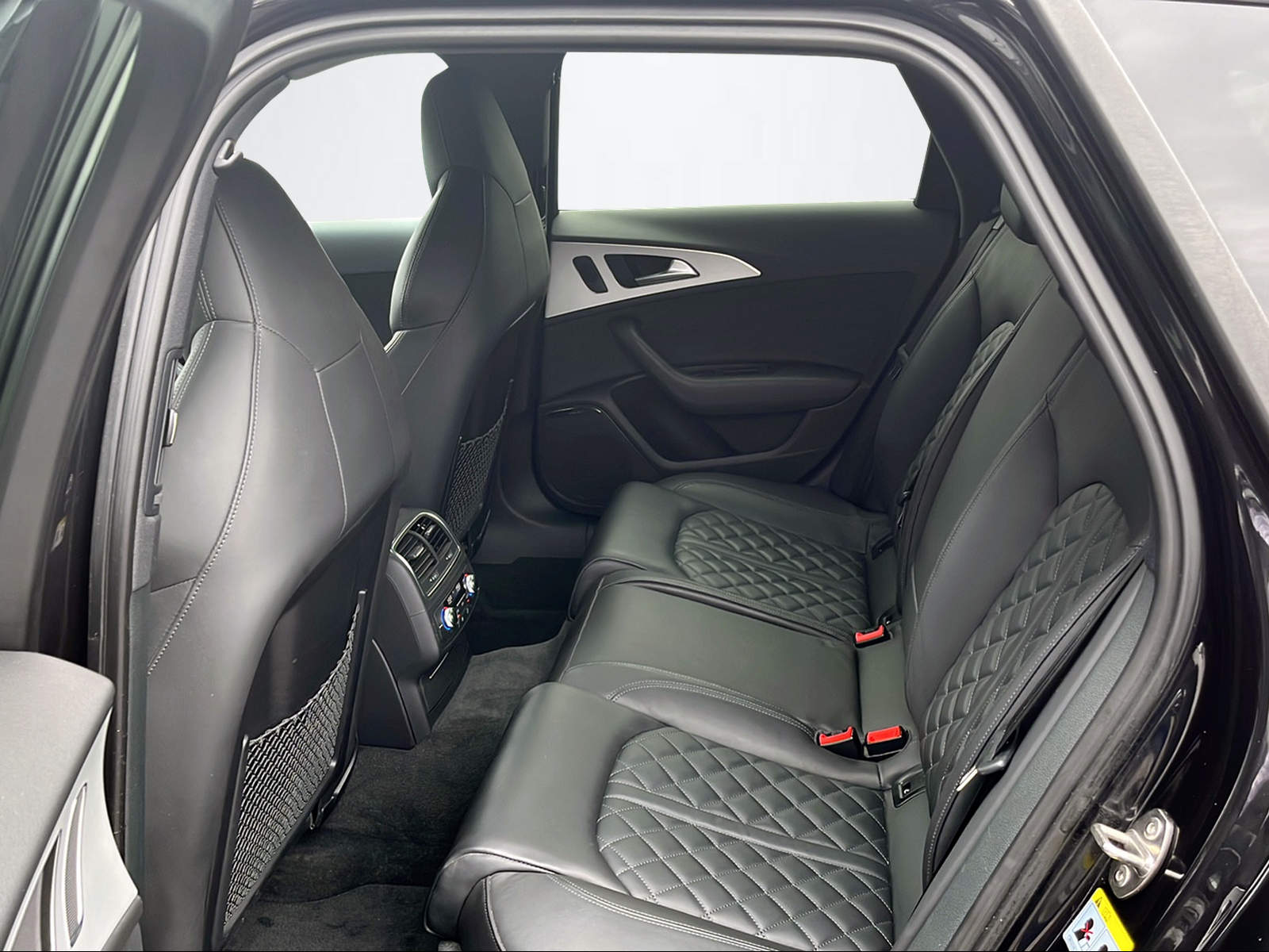 AUDI A6 Avant 3.0 V6 TDI 313 quattro-image-8