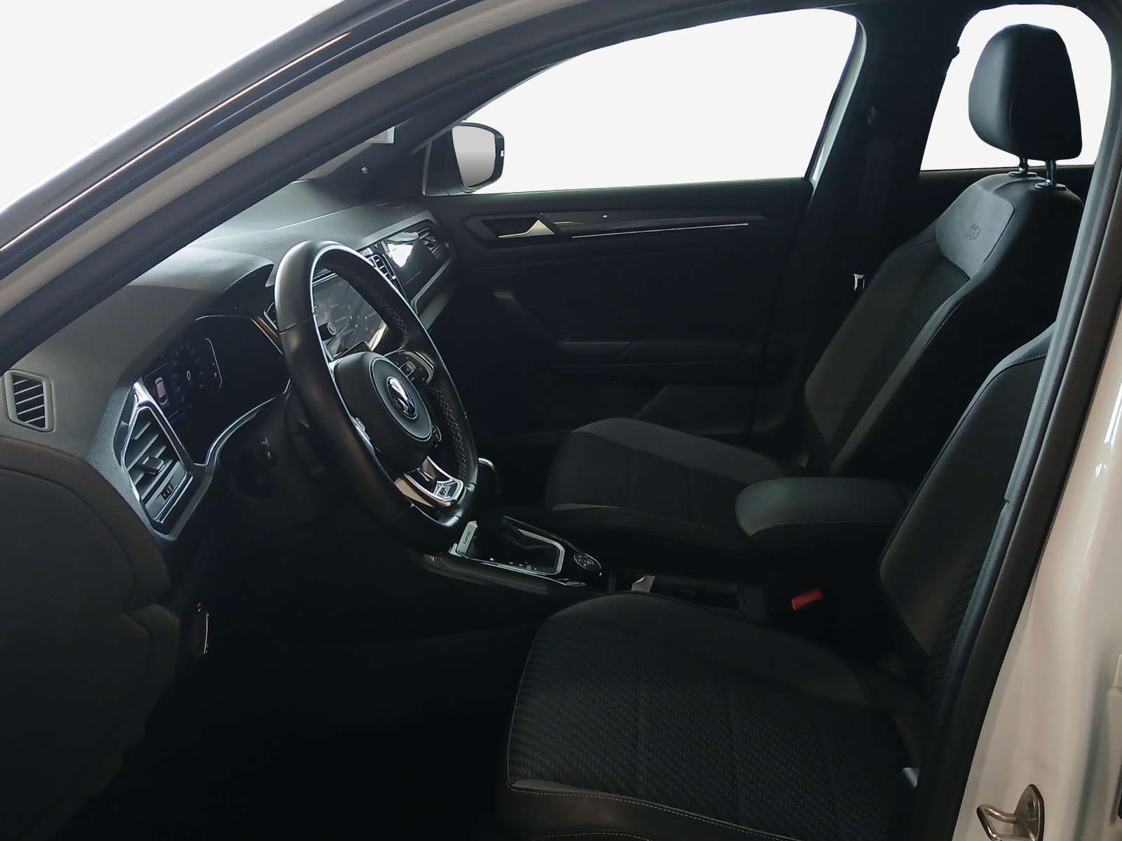 VW T-Roc 2.0 TSI Sport DSG 4Motion-image-7
