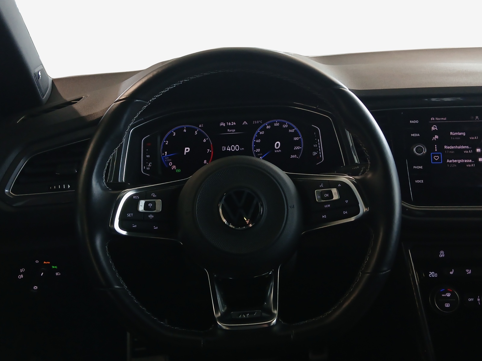 VW T-Roc 2.0 TSI Sport DSG 4Motion-image-9