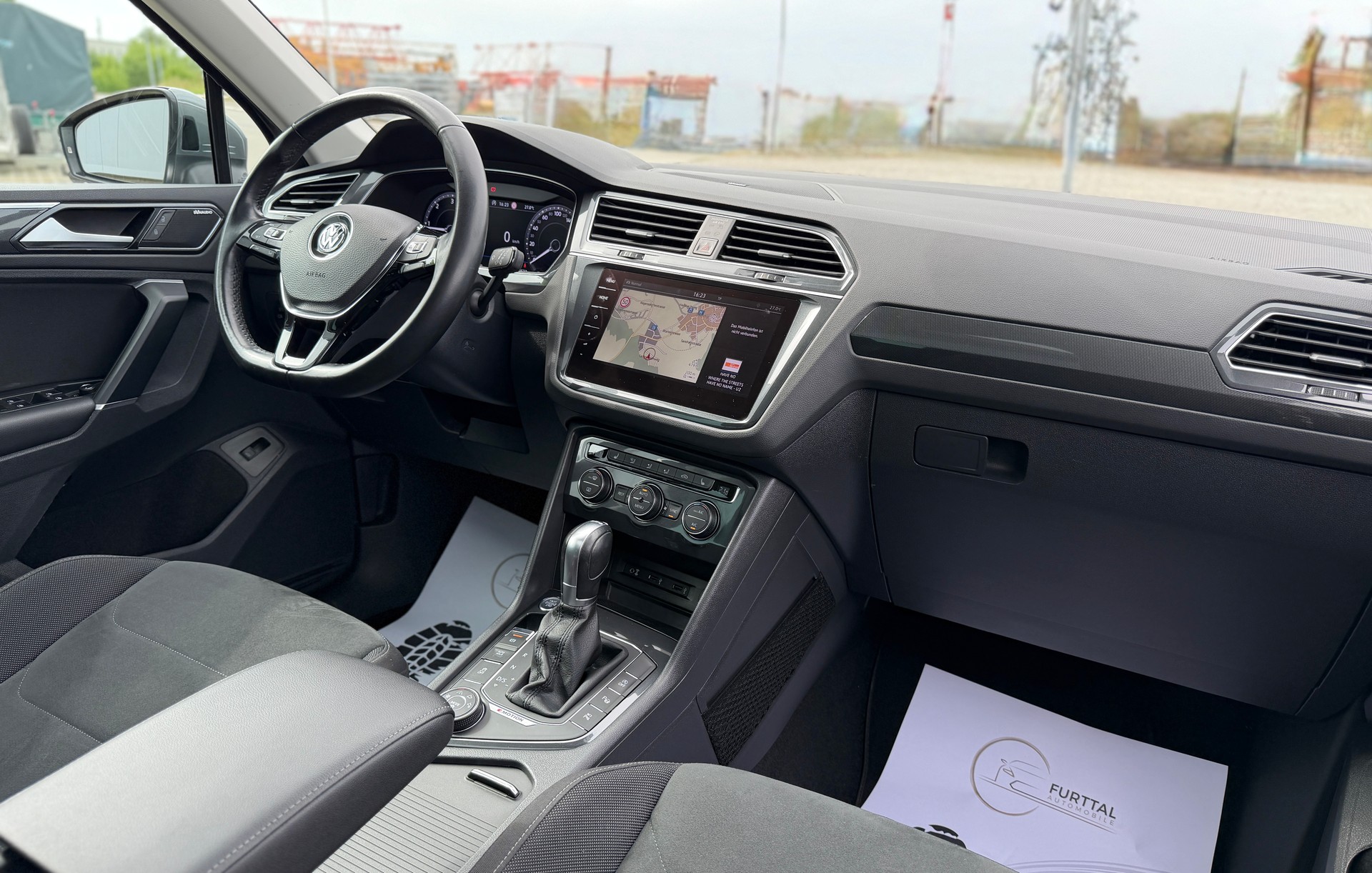 VW Tiguan 2.0 TDI SCR Highline 4Motion DSG-image-14