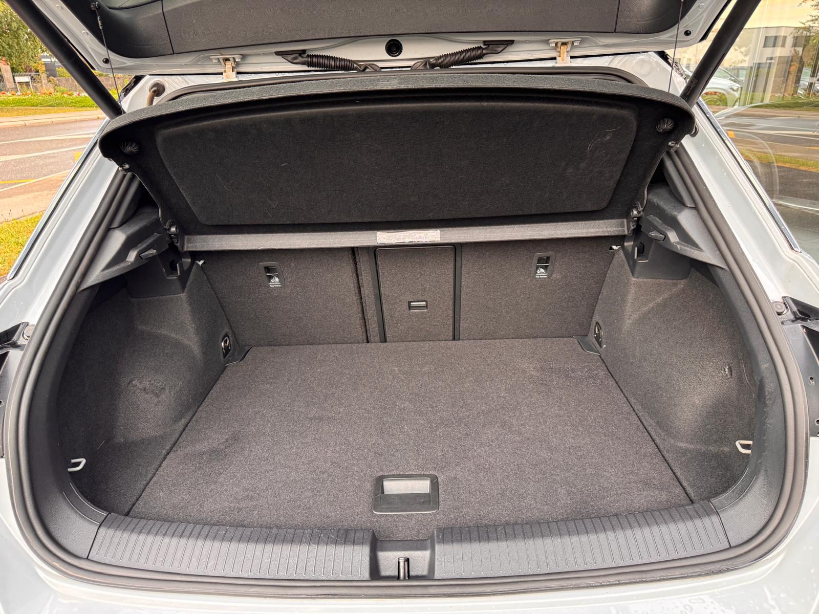 VW T-Roc 2.0 TSI R DSG 4Motion-image-11