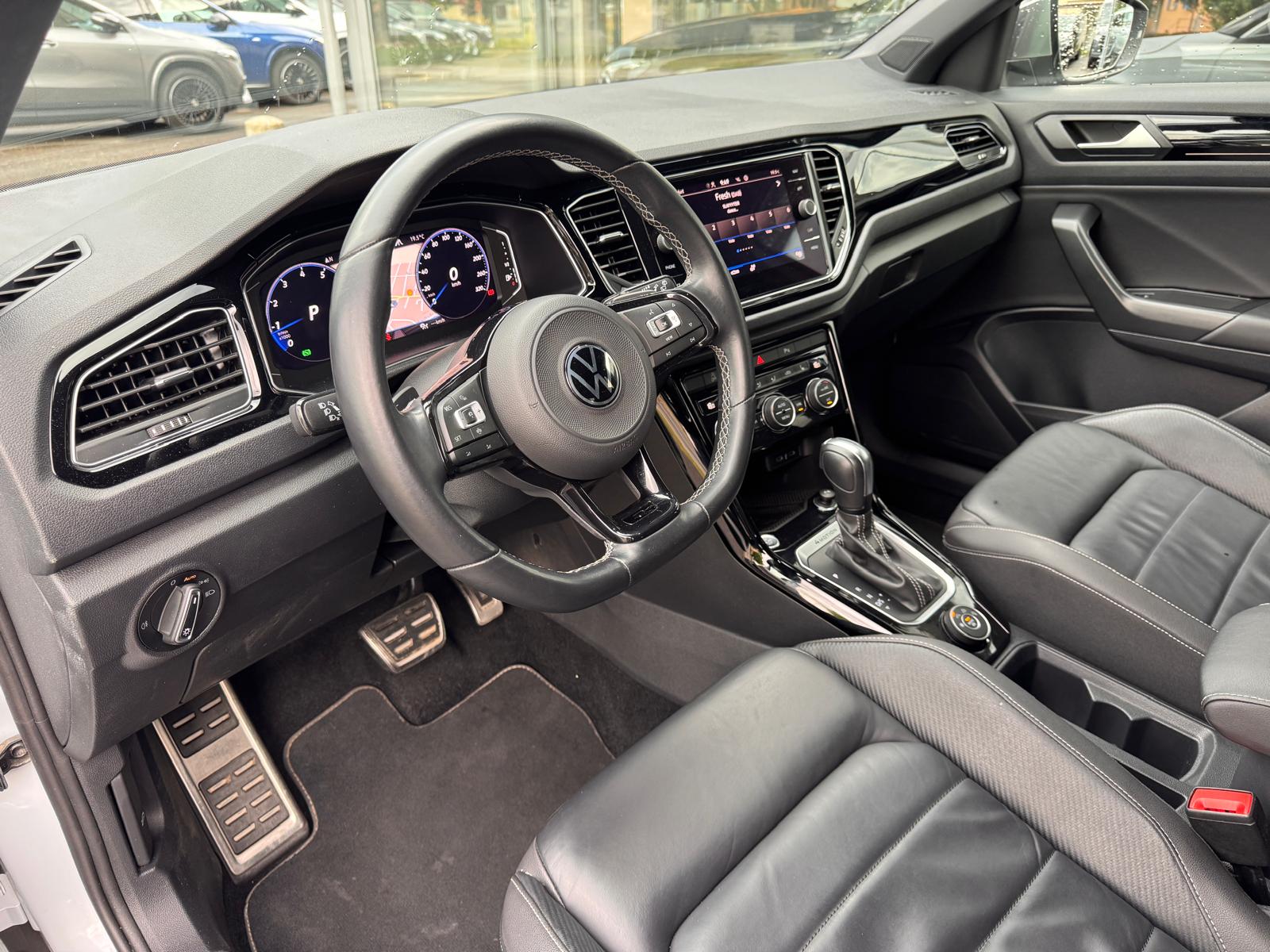 VW T-Roc 2.0 TSI R DSG 4Motion-image-9