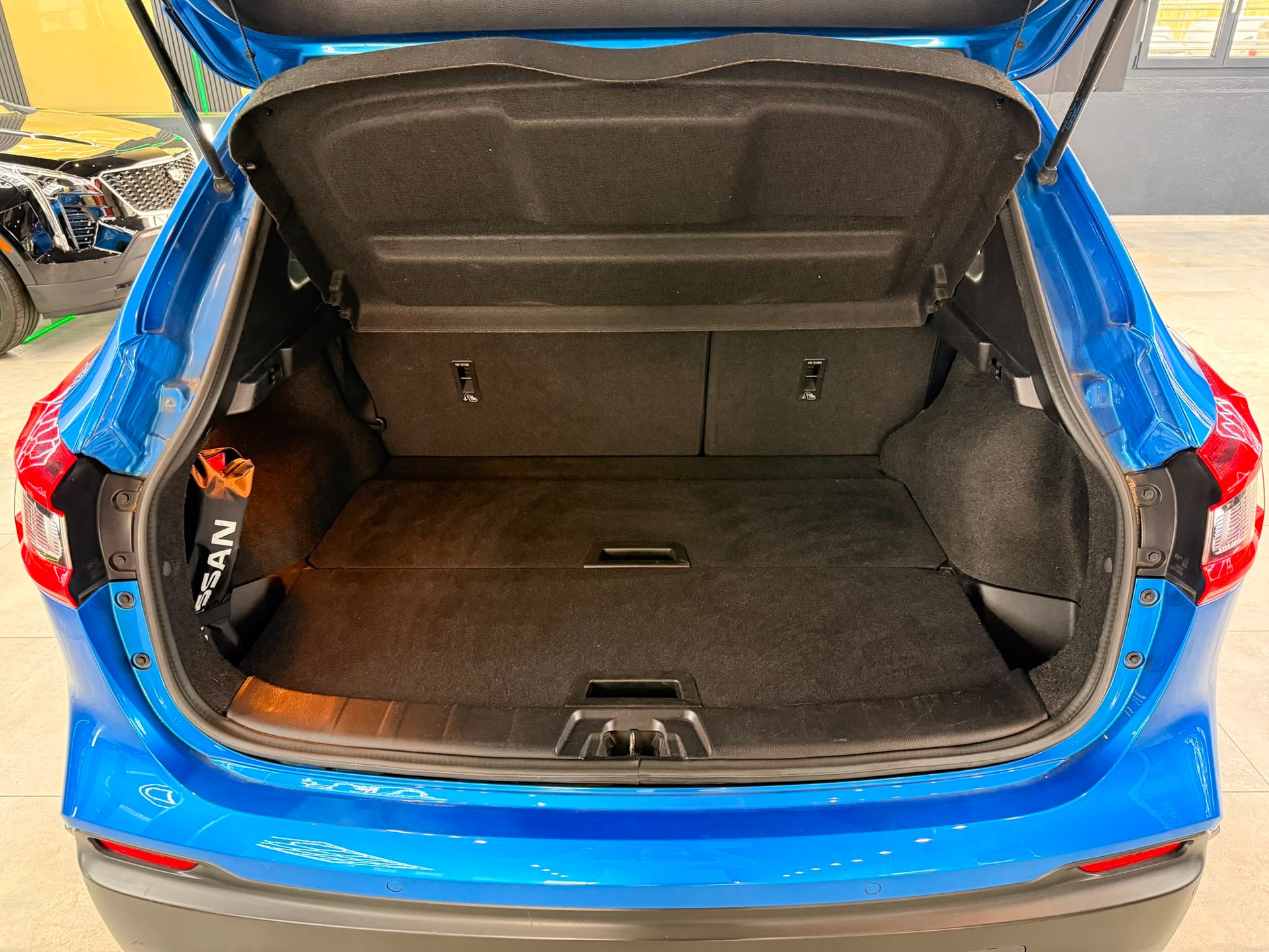 NISSAN Qashqai 1.6 dCi tekna Xtronic CVT-image-16