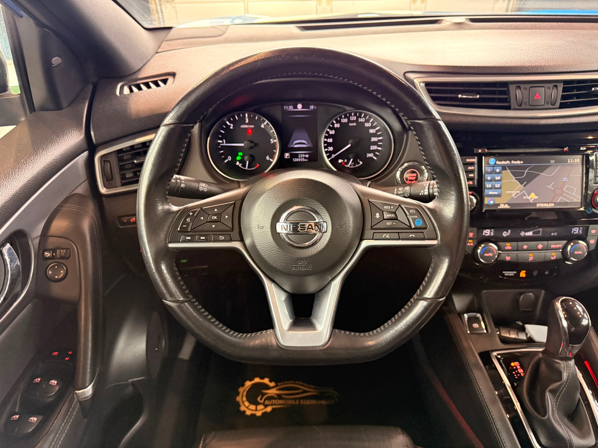 NISSAN Qashqai 1.6 dCi tekna Xtronic CVT-image-11