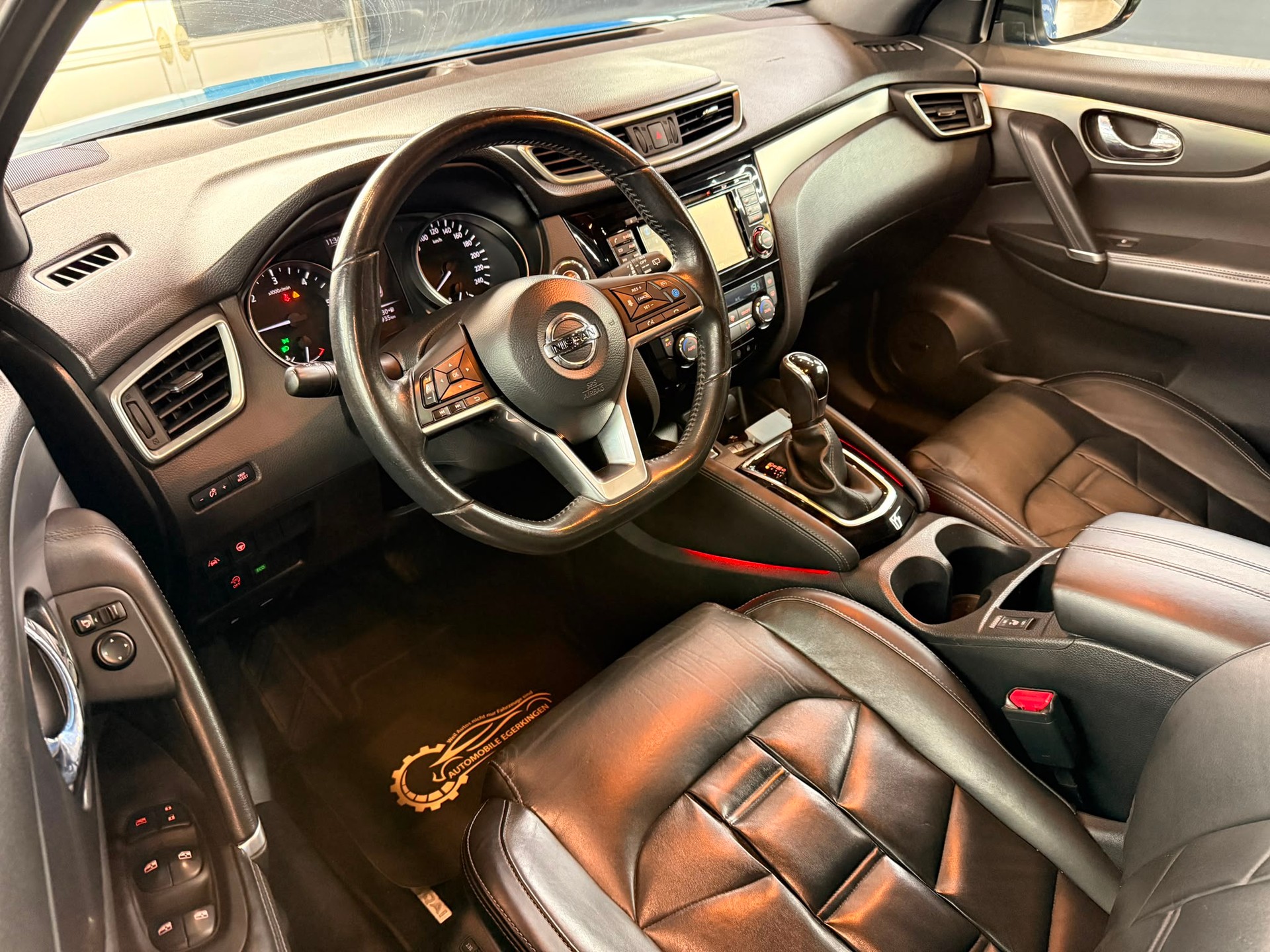NISSAN Qashqai 1.6 dCi tekna Xtronic CVT-image-8
