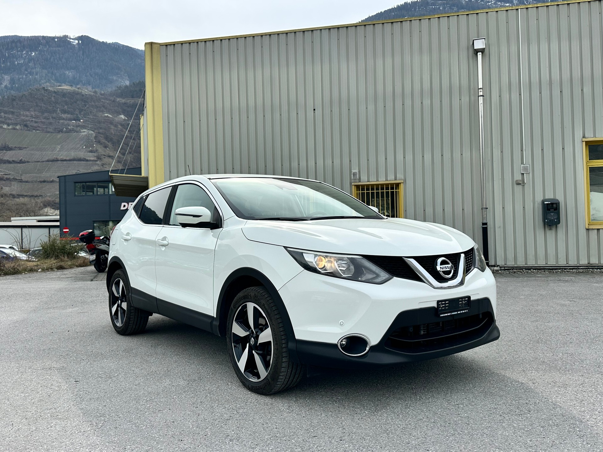 NISSAN Qashqai 1.2 DIG-T N-Connecta Xtronic CVT