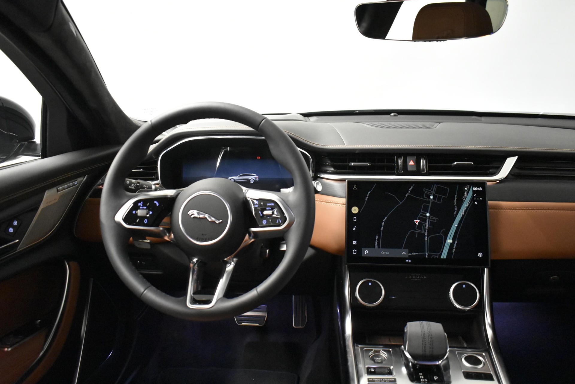 JAGUAR XF Sportbrake 2.0 I4 300 Sport AWD - Pneumatici invernali & Servizi inclusi-image-10