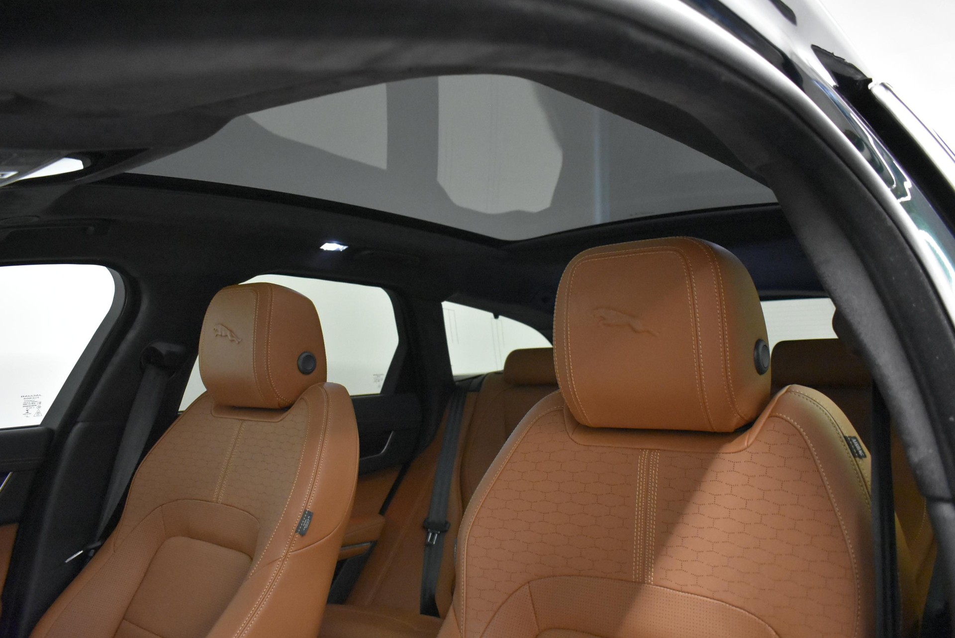 JAGUAR XF Sportbrake 2.0 I4 300 Sport AWD - Pneumatici invernali & Servizi inclusi - Tasso leasing 1.99%!-image-13