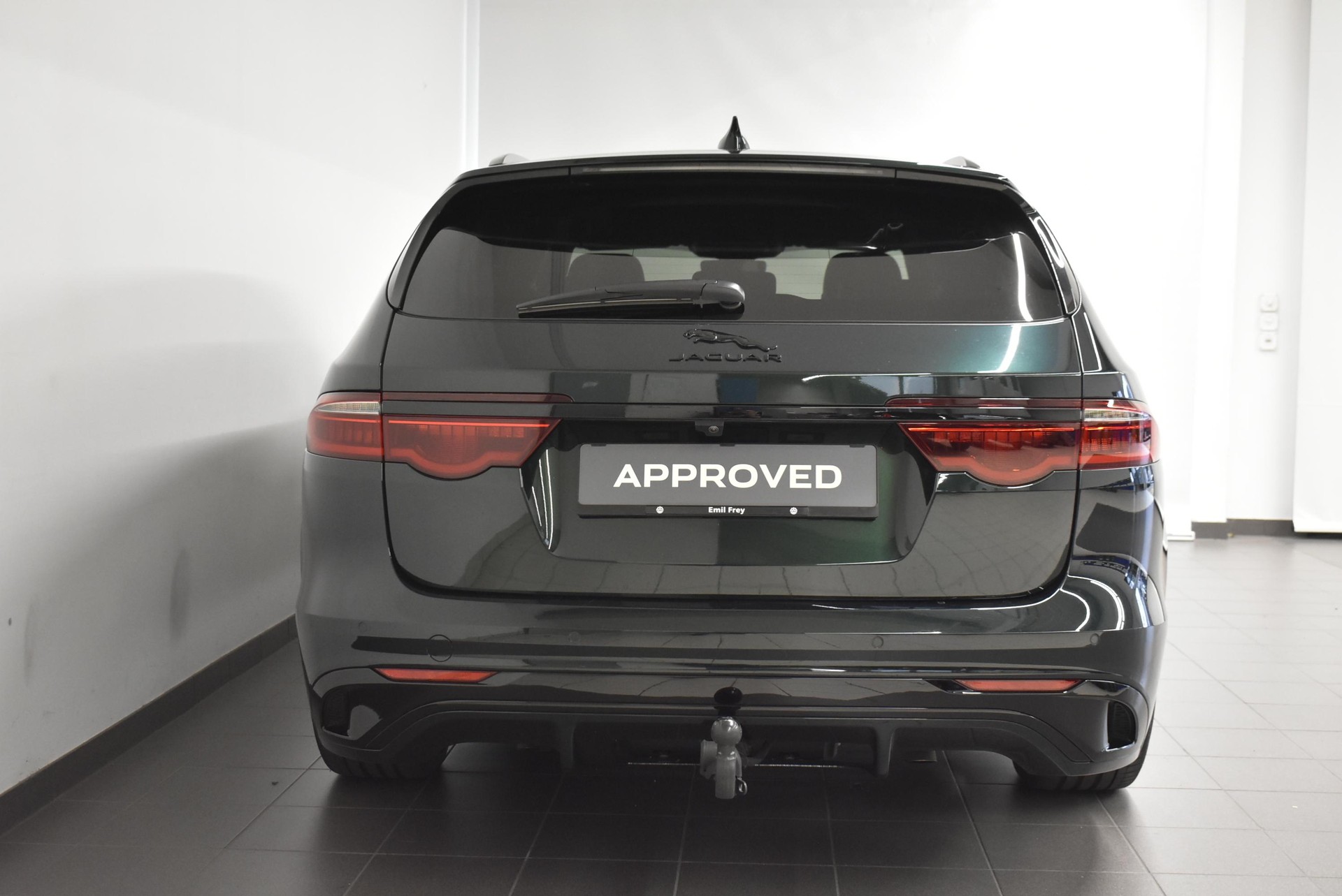 JAGUAR XF Sportbrake 2.0 I4 300 Sport AWD - Pneumatici invernali & Servizi inclusi - Tasso leasing 1.99%!-image-7