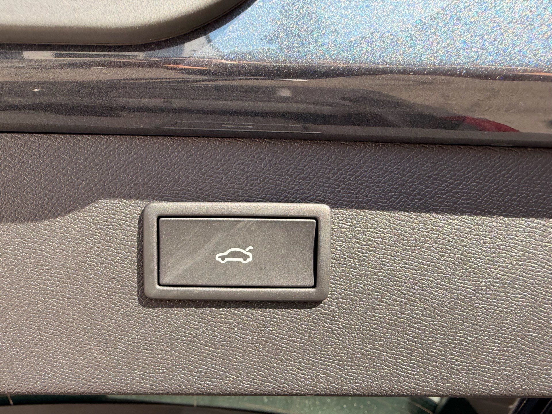 CUPRA Formentor 1.5 TSI e-Hybrid 204 PS *** ANHÄNGERKUPPLUNG ***-image-30