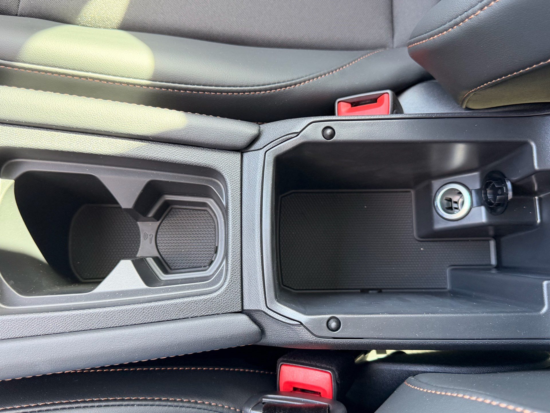 CUPRA Formentor 1.5 TSI e-Hybrid 204 PS *** ANHÄNGERKUPPLUNG ***-image-26