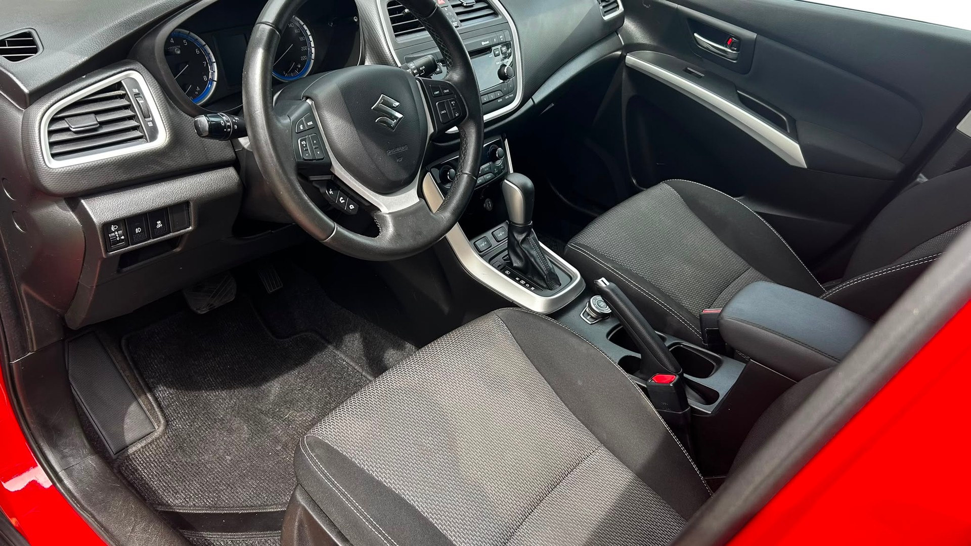 SUZUKI SX4 S-Cross 1.6 16V Sergio Cellano 4WD CVT7-image-7