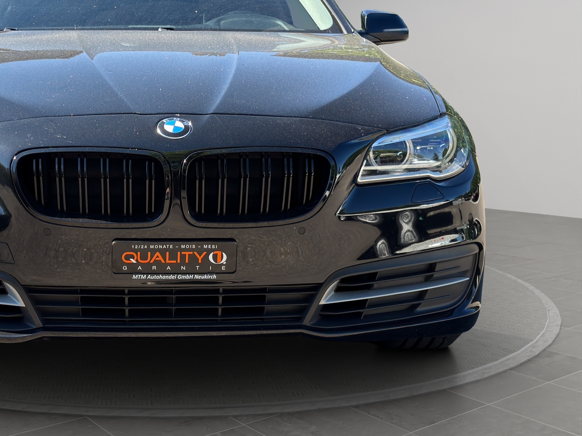 BMW 528i xDrive Steptronic-image-4