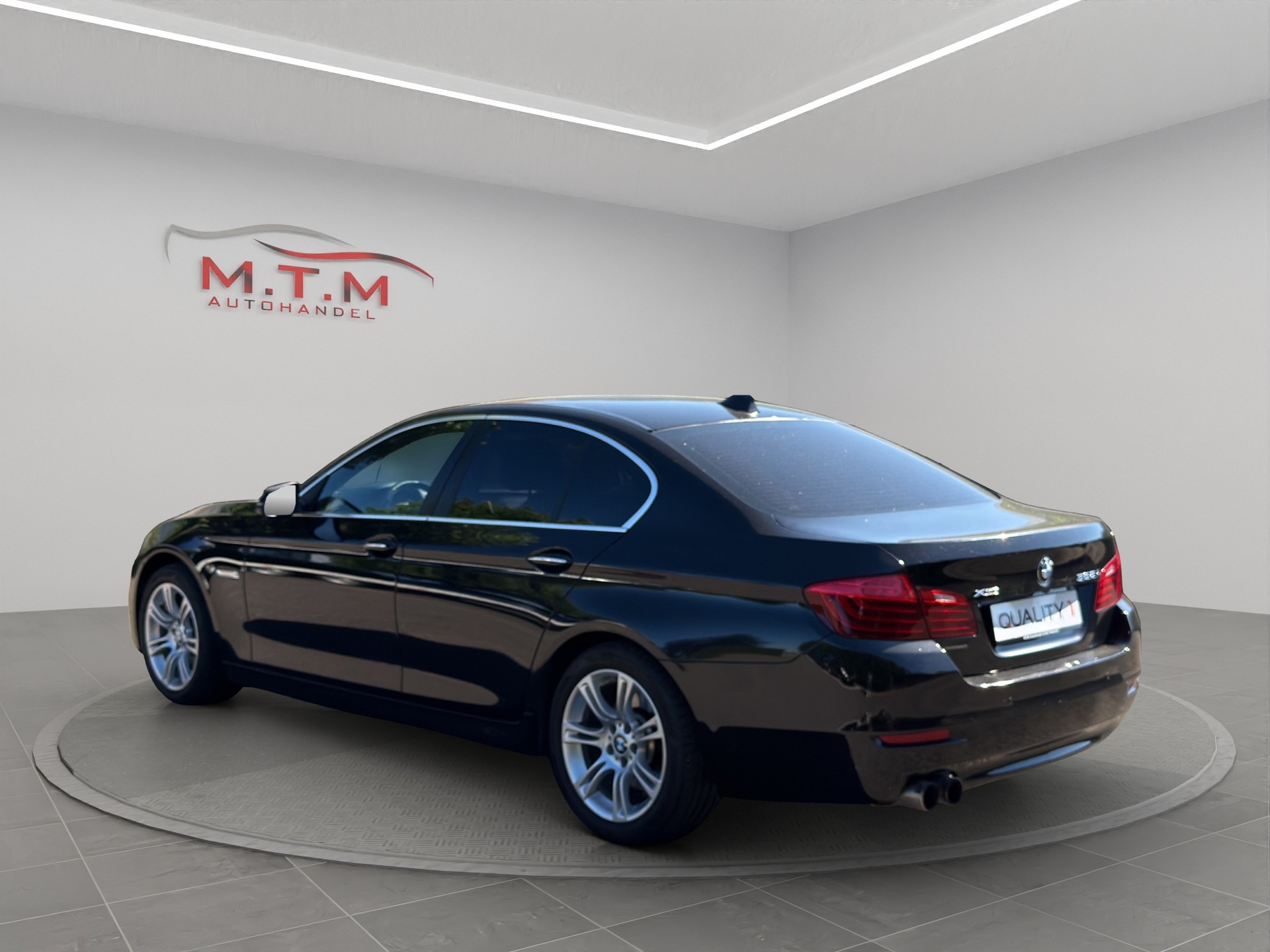 BMW 528i xDrive Steptronic-image-8