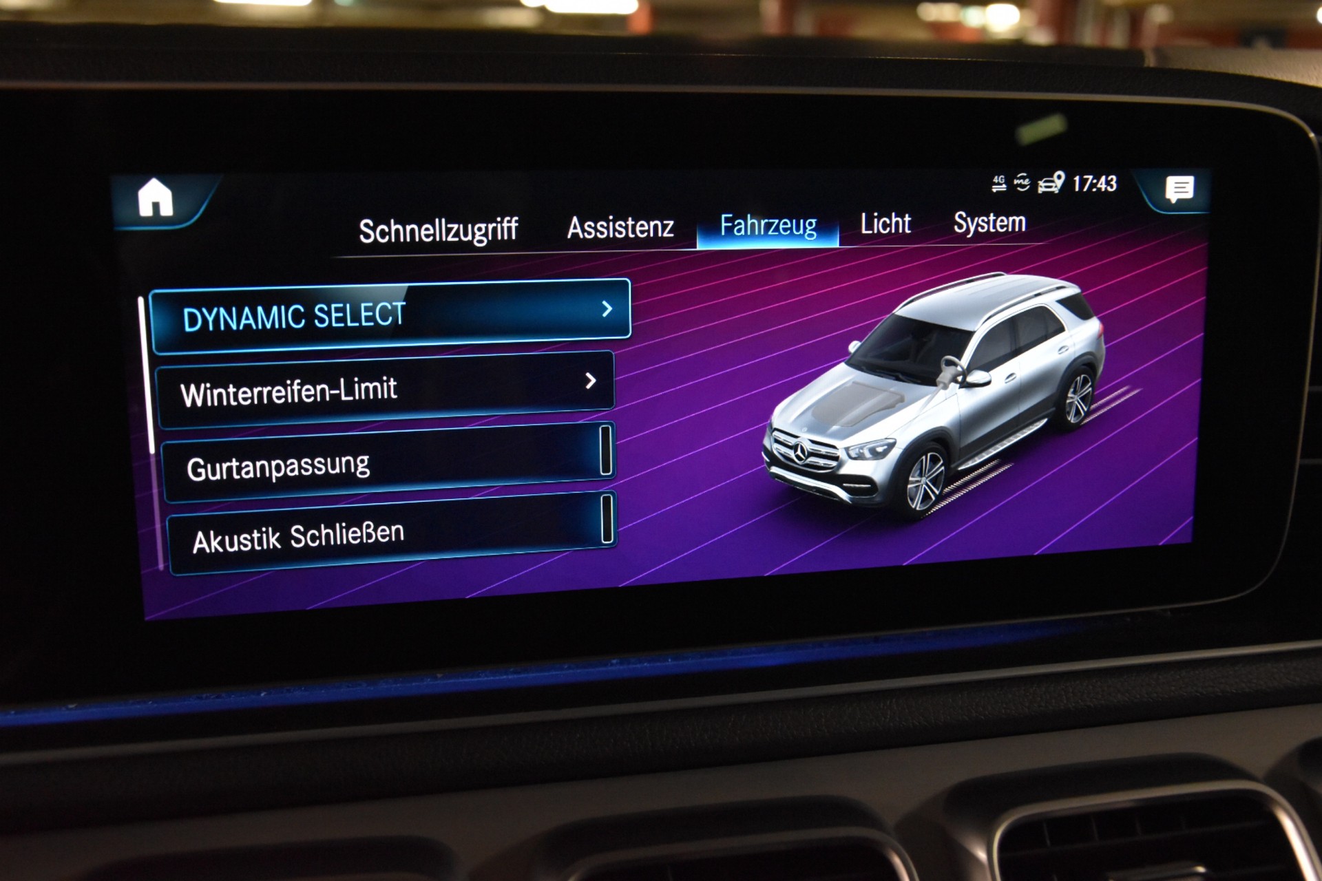 MERCEDES-BENZ GLE 300 d 4Matic AMG Line 9G-Tronic-image-21
