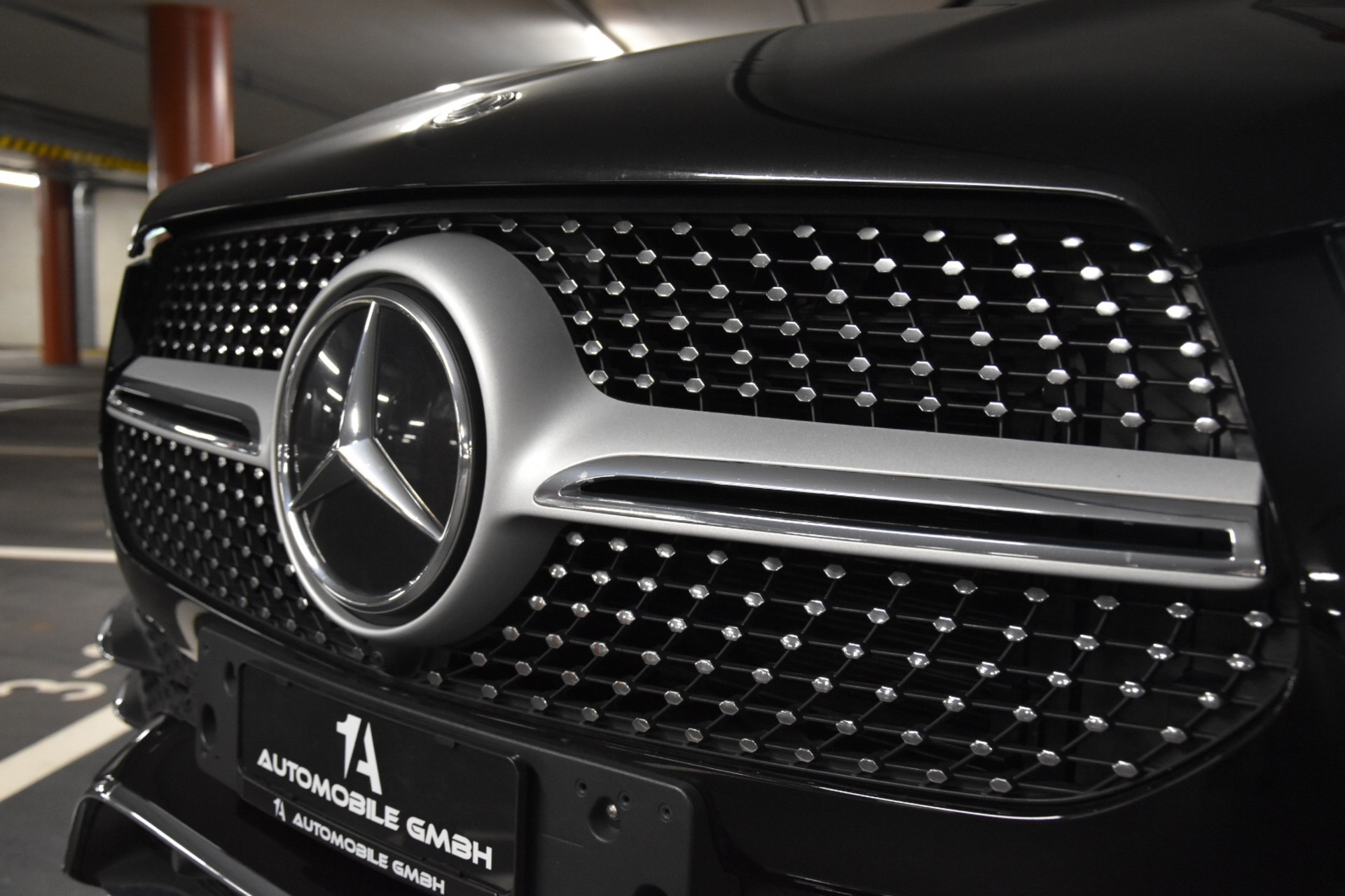 MERCEDES-BENZ GLE 300 d 4Matic AMG Line 9G-Tronic-showroom-element-2