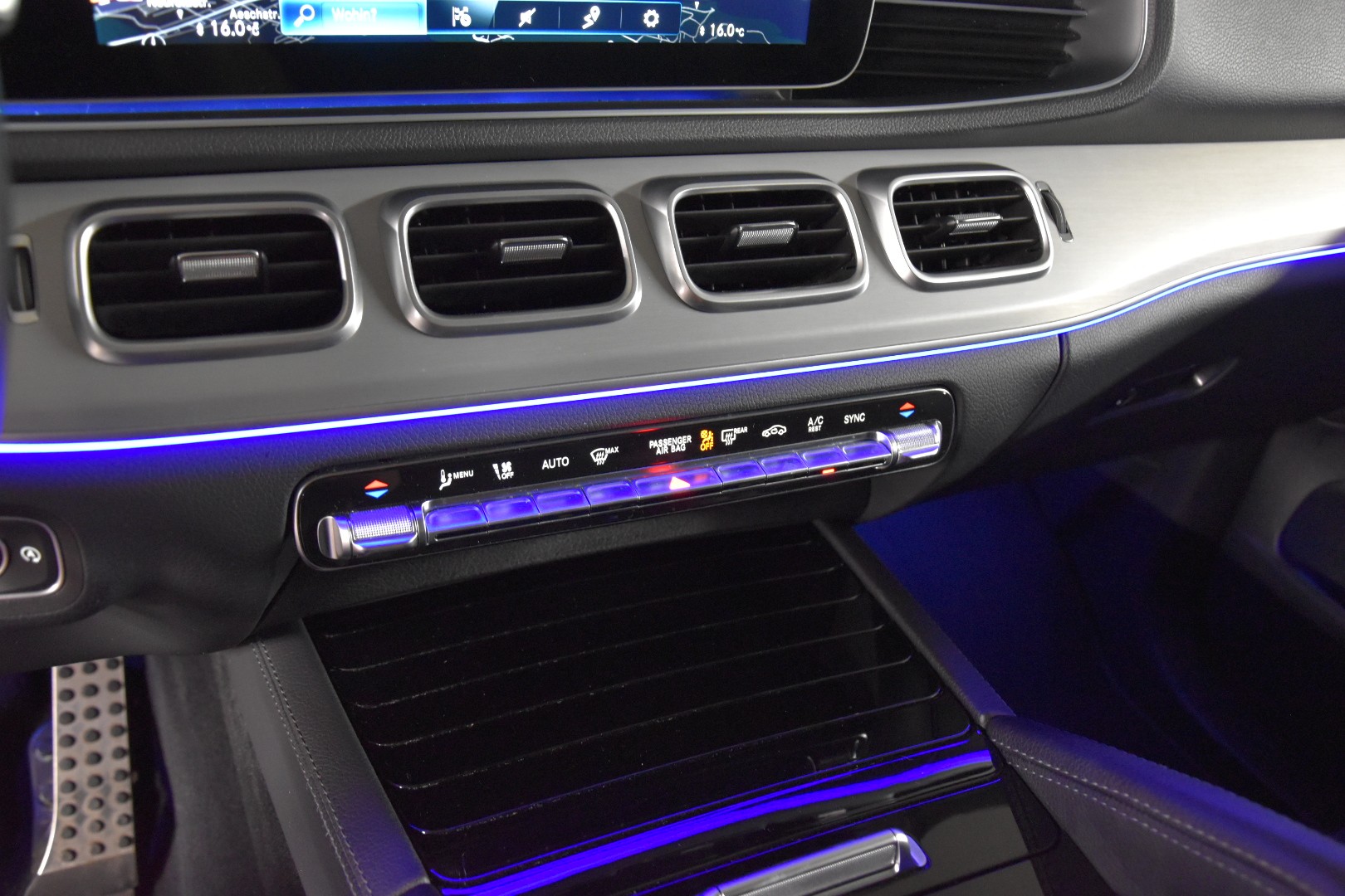 MERCEDES-BENZ GLE 300 d 4Matic AMG Line 9G-Tronic-image-23