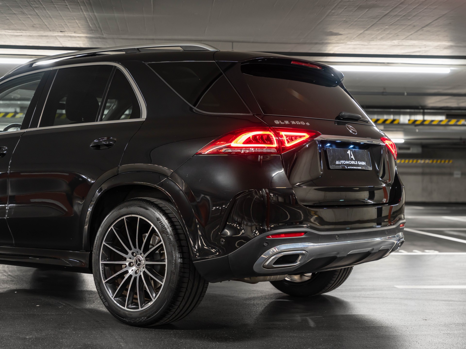 MERCEDES-BENZ GLE 300 d 4Matic AMG Line 9G-Tronic-image-6