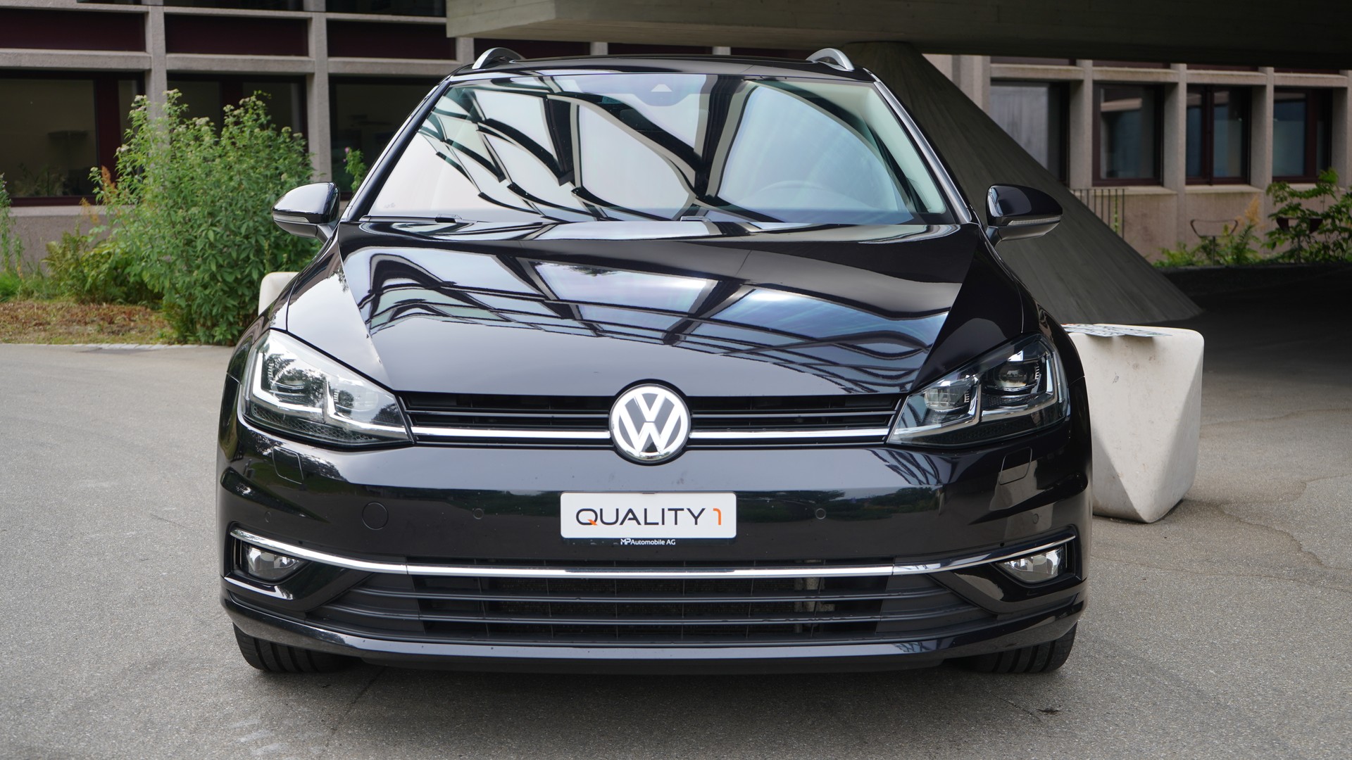 VW Golf Variant 2.0 TDI Highline 4Motion DSG-showroom-element-1