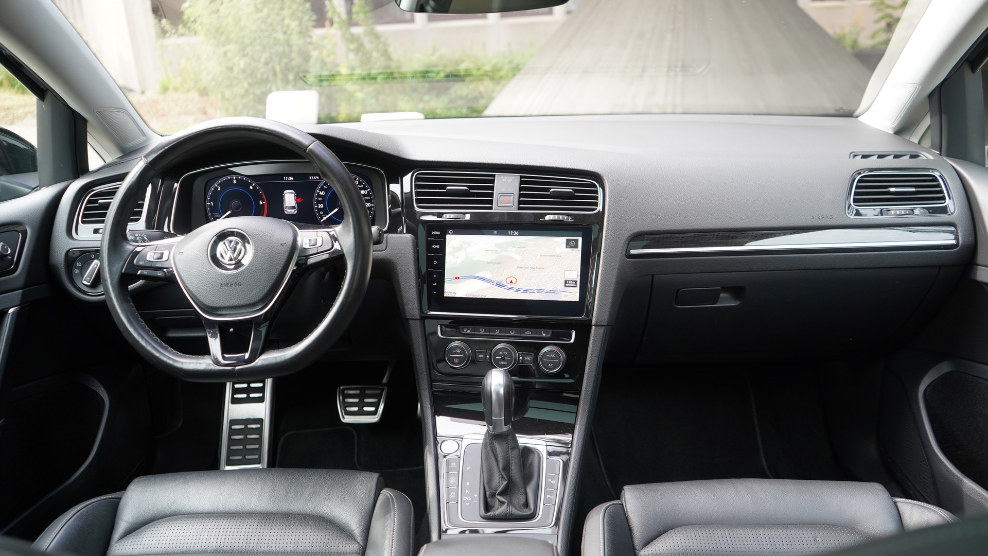 VW Golf Variant 2.0 TDI Highline 4Motion DSG-image-6