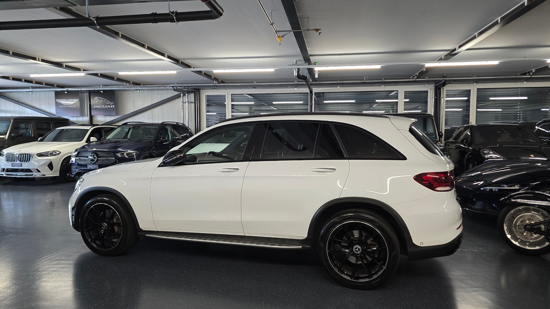 MERCEDES-BENZ GLC 220 d AMG Line Plus 4Matic 9G-Tronic-image-8