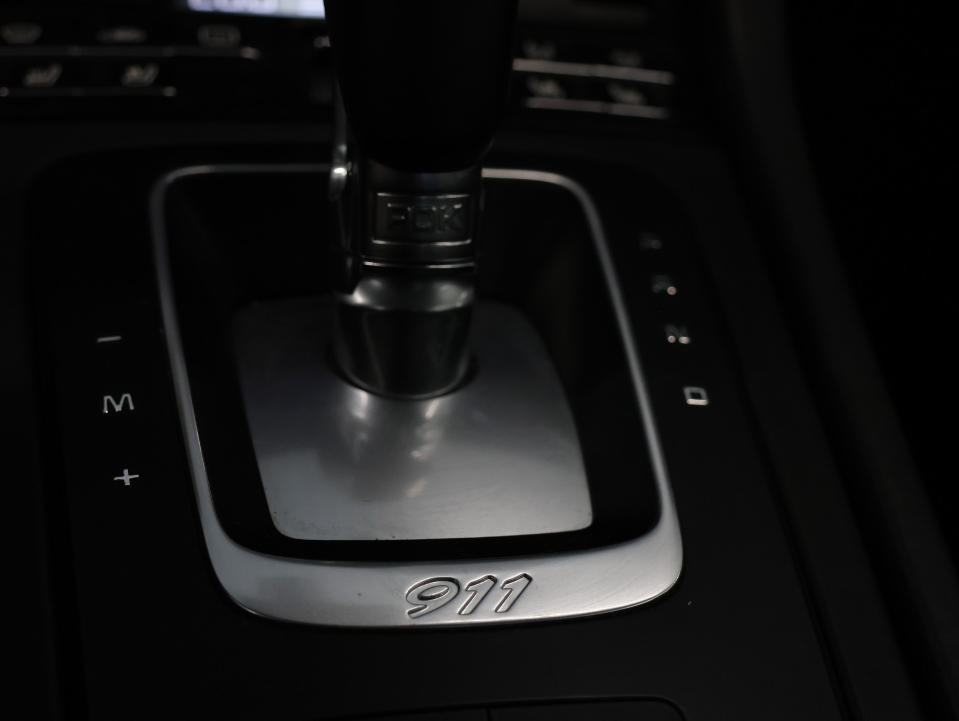 PORSCHE 911 Turbo S PDK *Rückfahrkamera* *Bose* *Panoramadach*-image-25