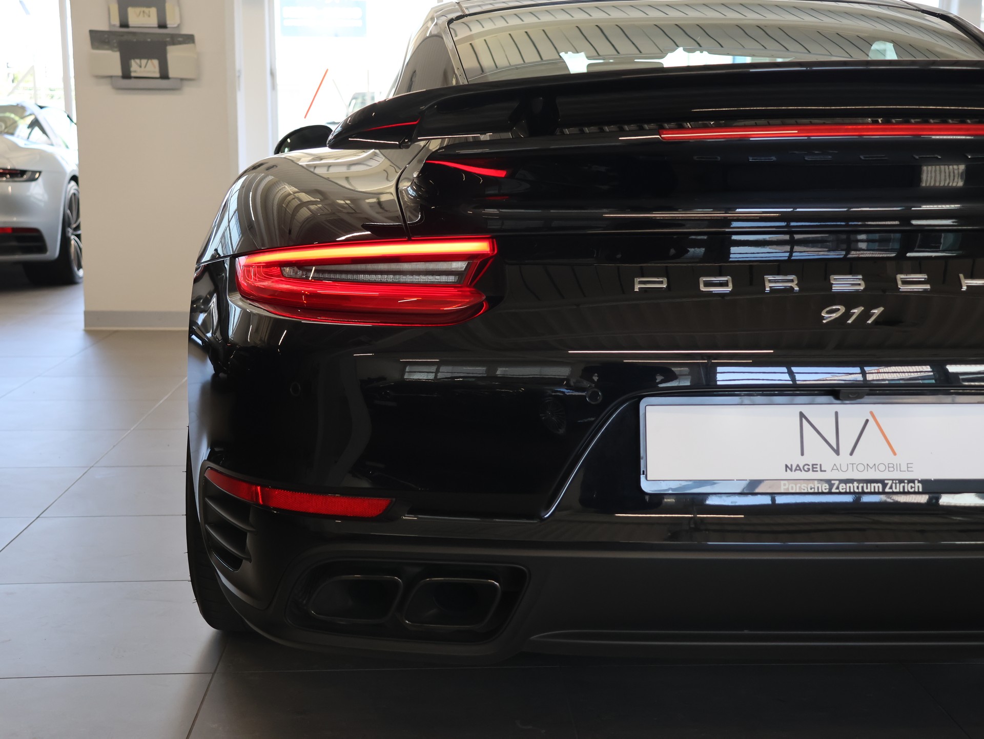 PORSCHE 911 Turbo S PDK *Rückfahrkamera* *Bose* *Panoramadach*-image-9
