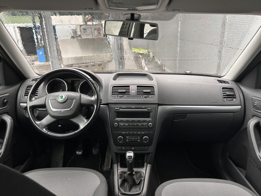 SKODA Yeti 1.8 TSI Active 4x4-image-5