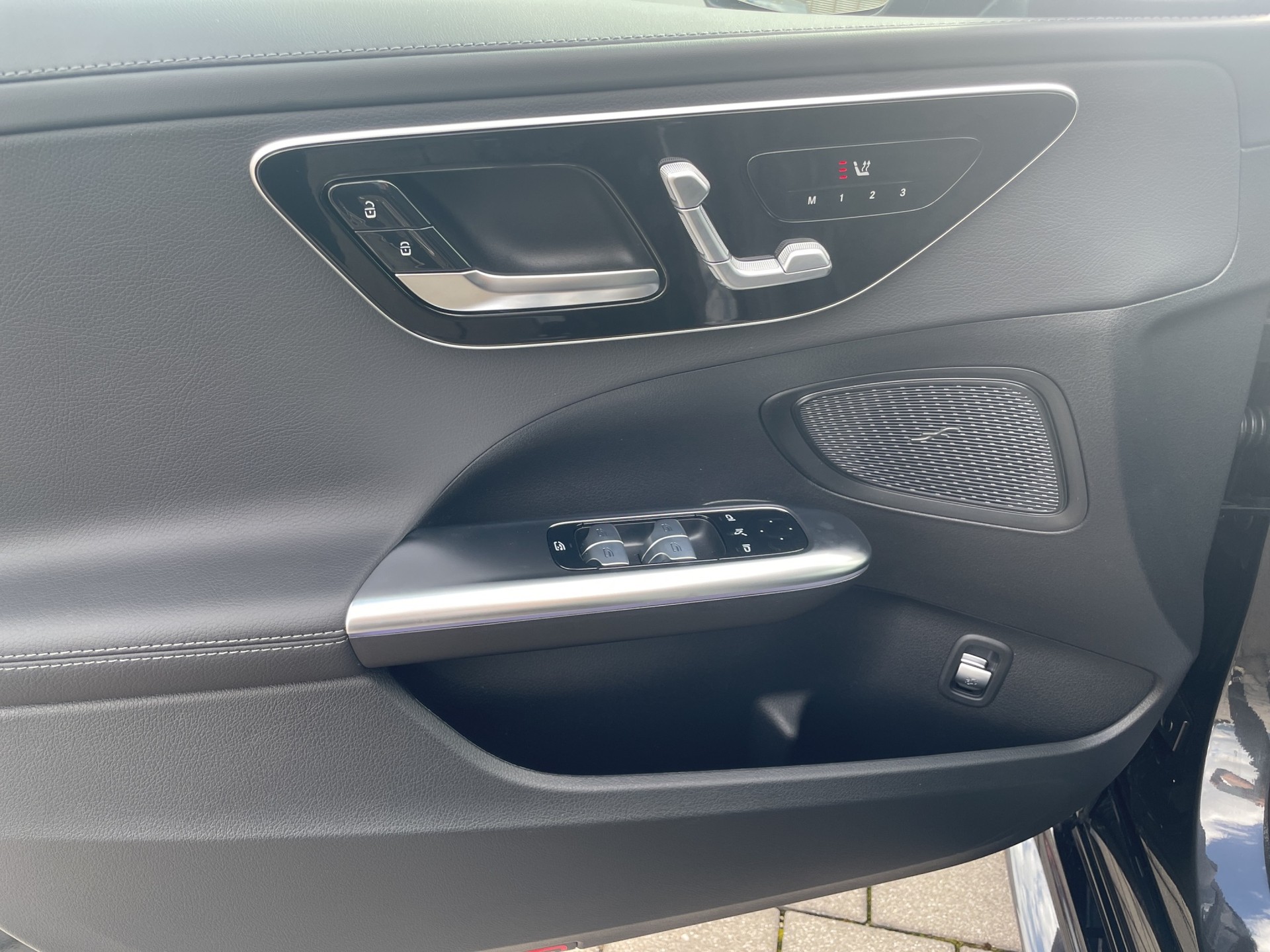 MERCEDES-BENZ C 200 T 4 Matic-image-12
