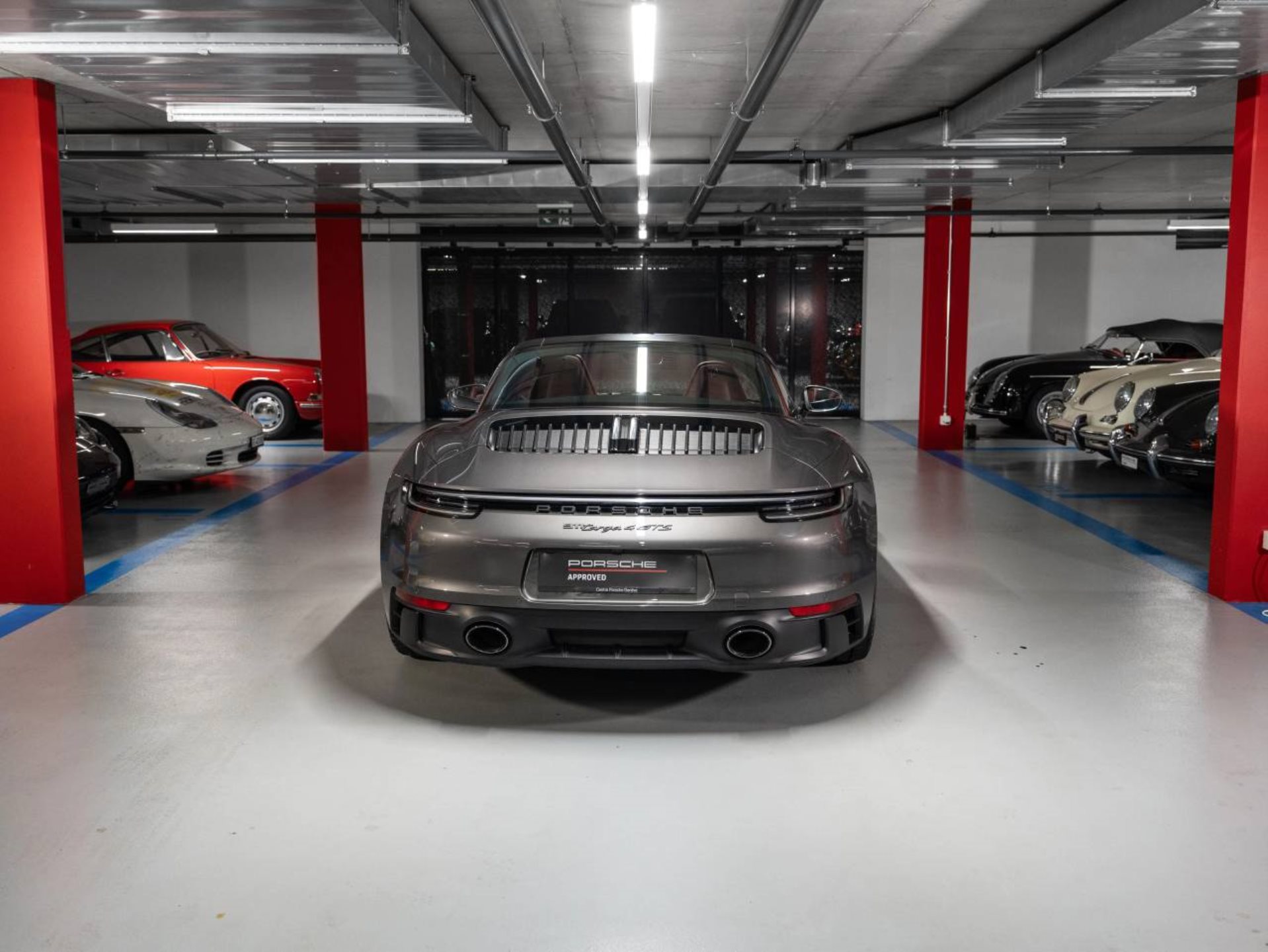 PORSCHE 911 Targa 4 GTS-image-6