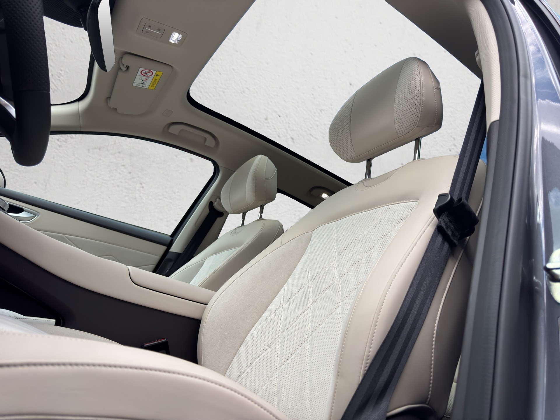 MG S6 EV 77kWh Luxury AWD-image-12