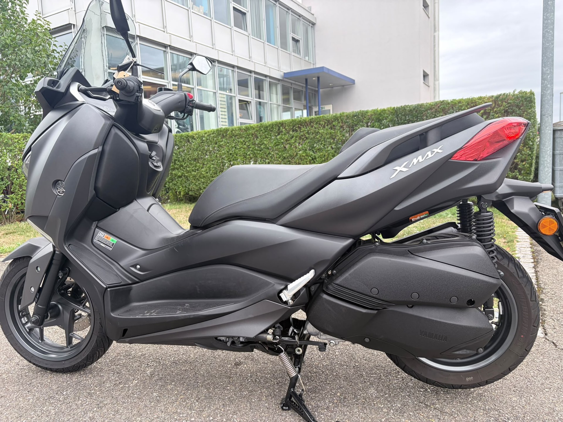 YAMAHA X-Max CZD 300 ABS-image-1