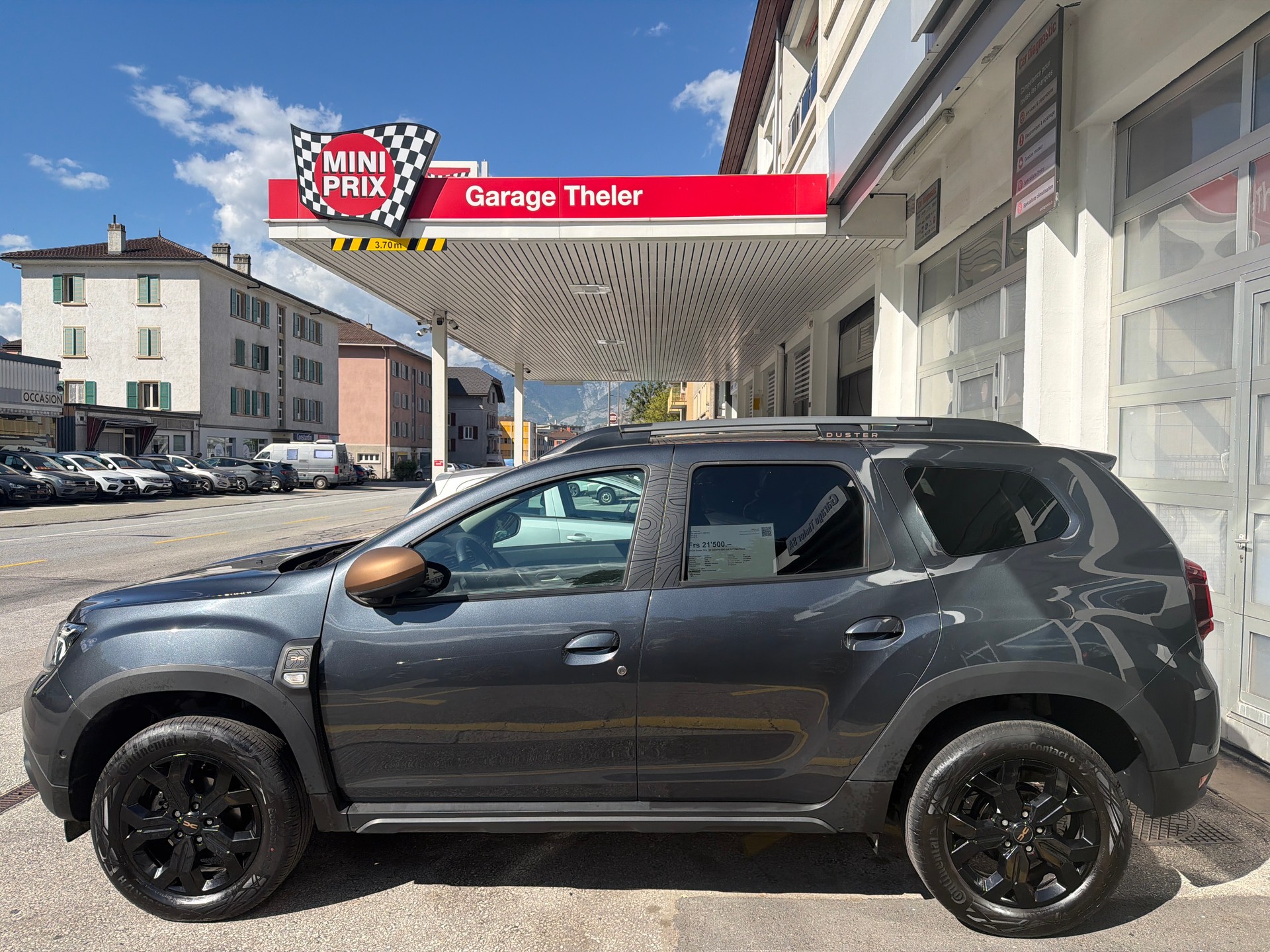 DACIA Duster TCe 150 Extreme EDC 4x2-showroom-element-1