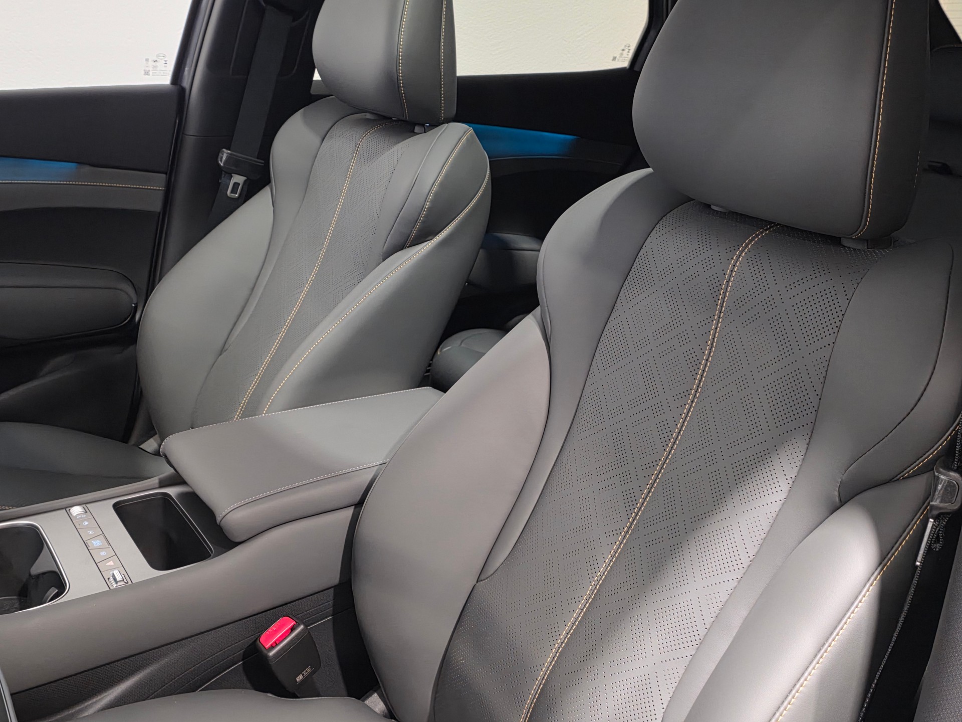 BYD Atto 3 EVO 74.8 kWh Excellence AWD-image-18