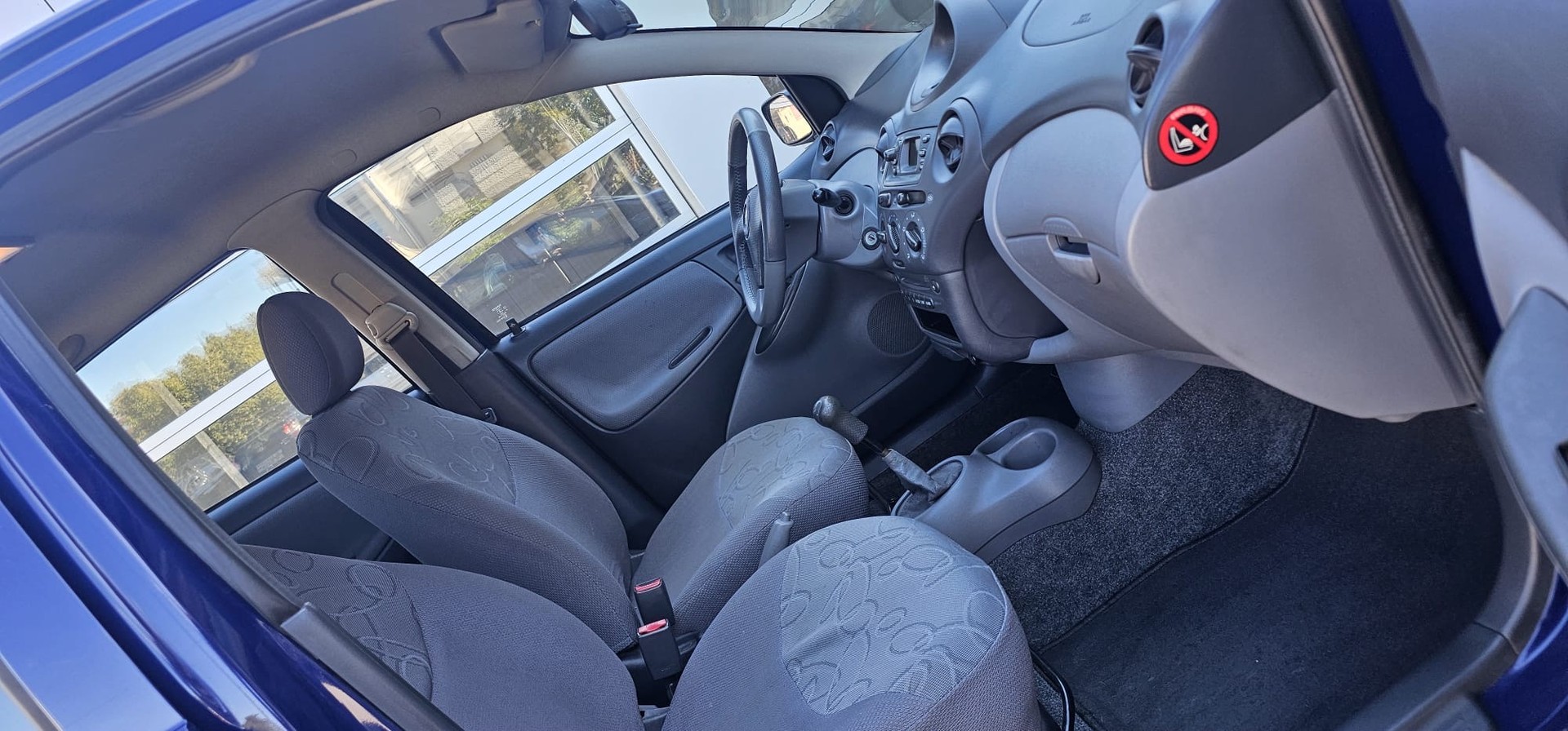 TOYOTA Yaris 1.3 Linea Sol-image-11
