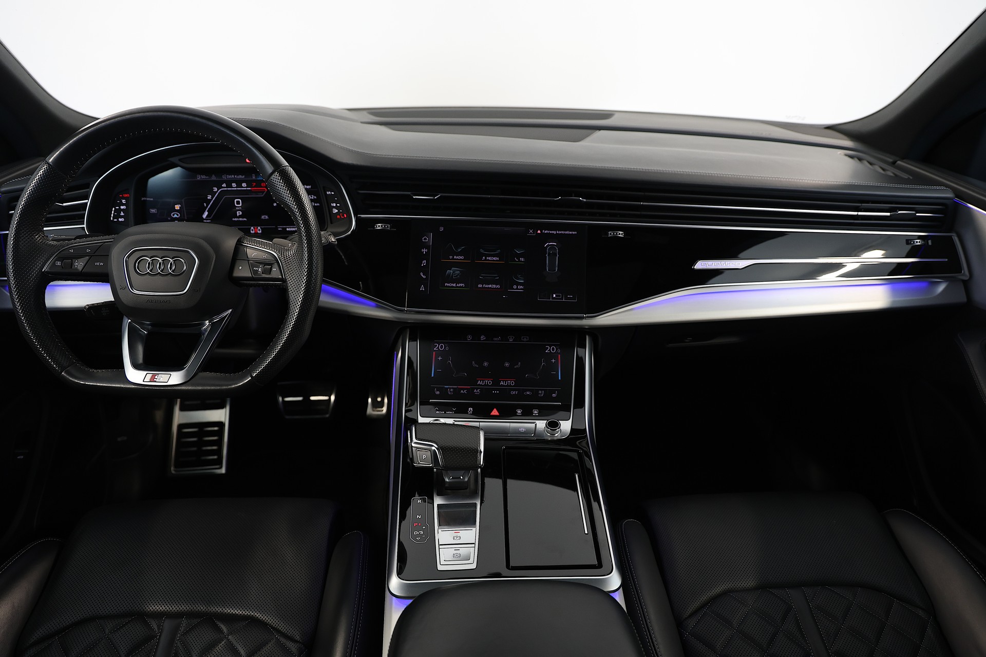 AUDI Q8 55 TFSI quattro tiptronic-image-8