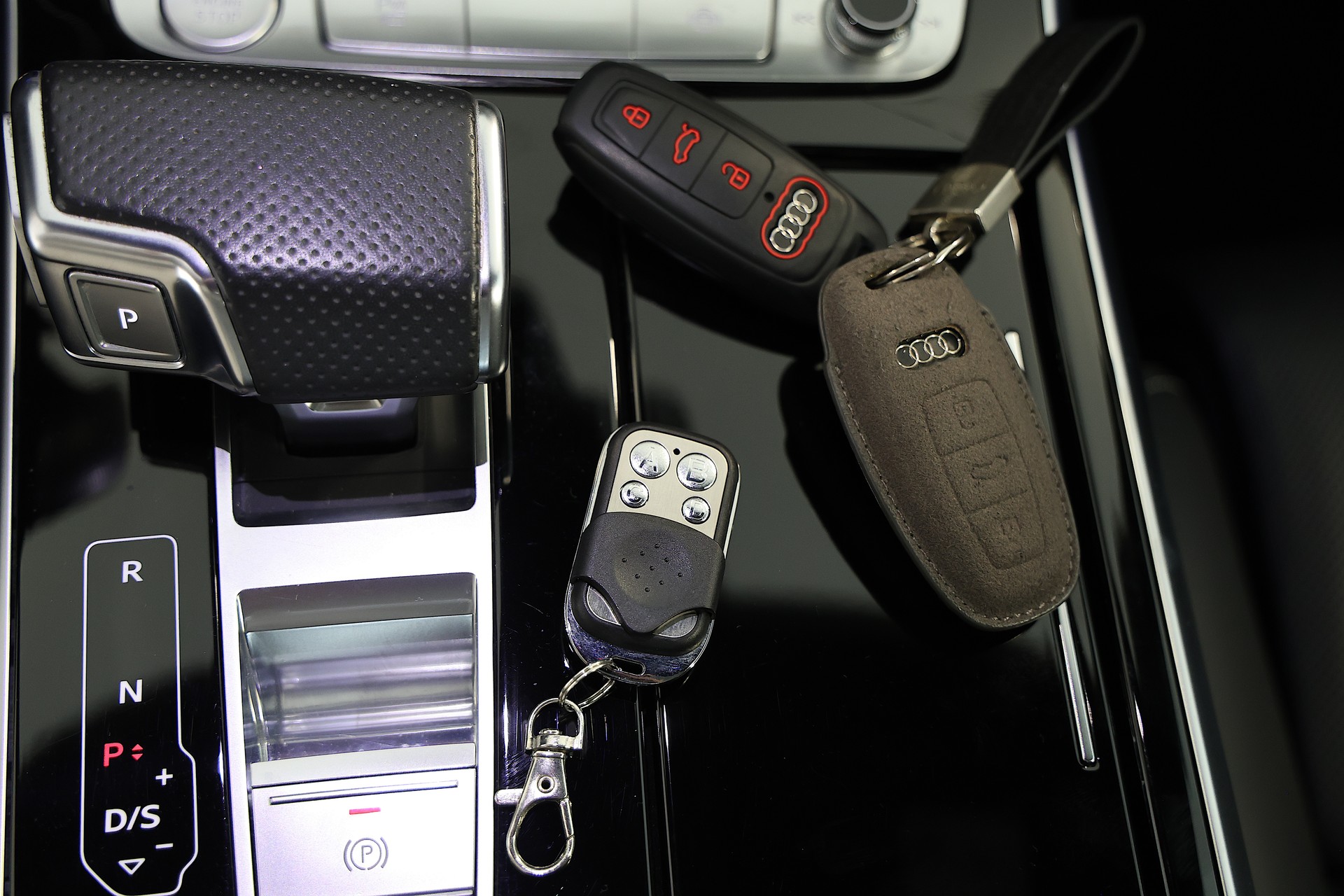 AUDI Q8 55 TFSI quattro tiptronic-image-16