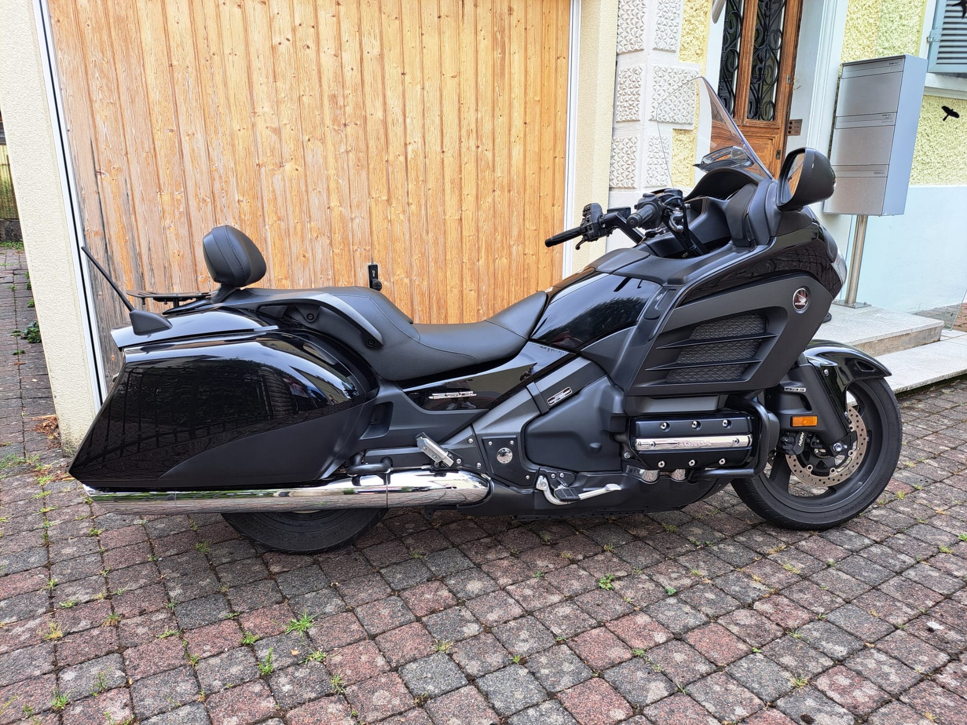 HONDA GL 1800 F6B D Bagger-image-0