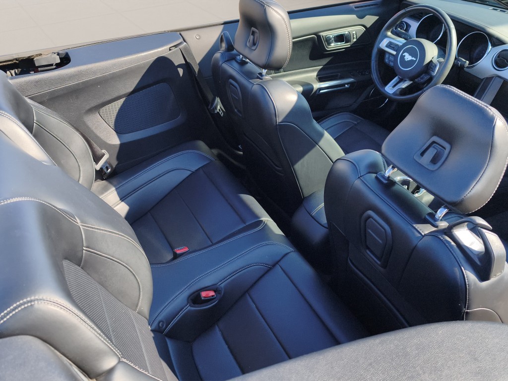FORD Mustang Convertible 2.3 EcoBoost-image-13