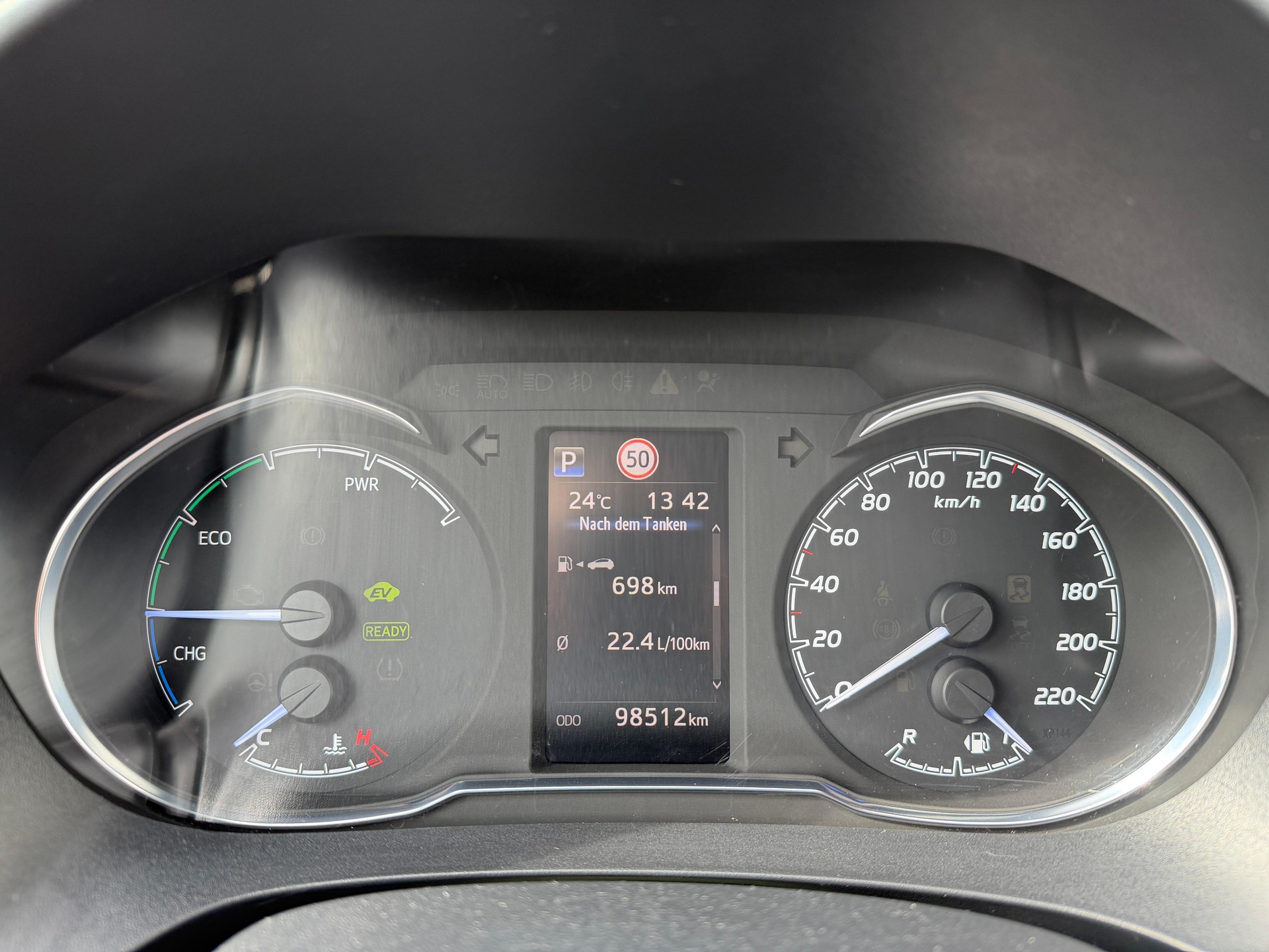 TOYOTA Yaris 1.5 VVT-i HSD Comfort-image-13