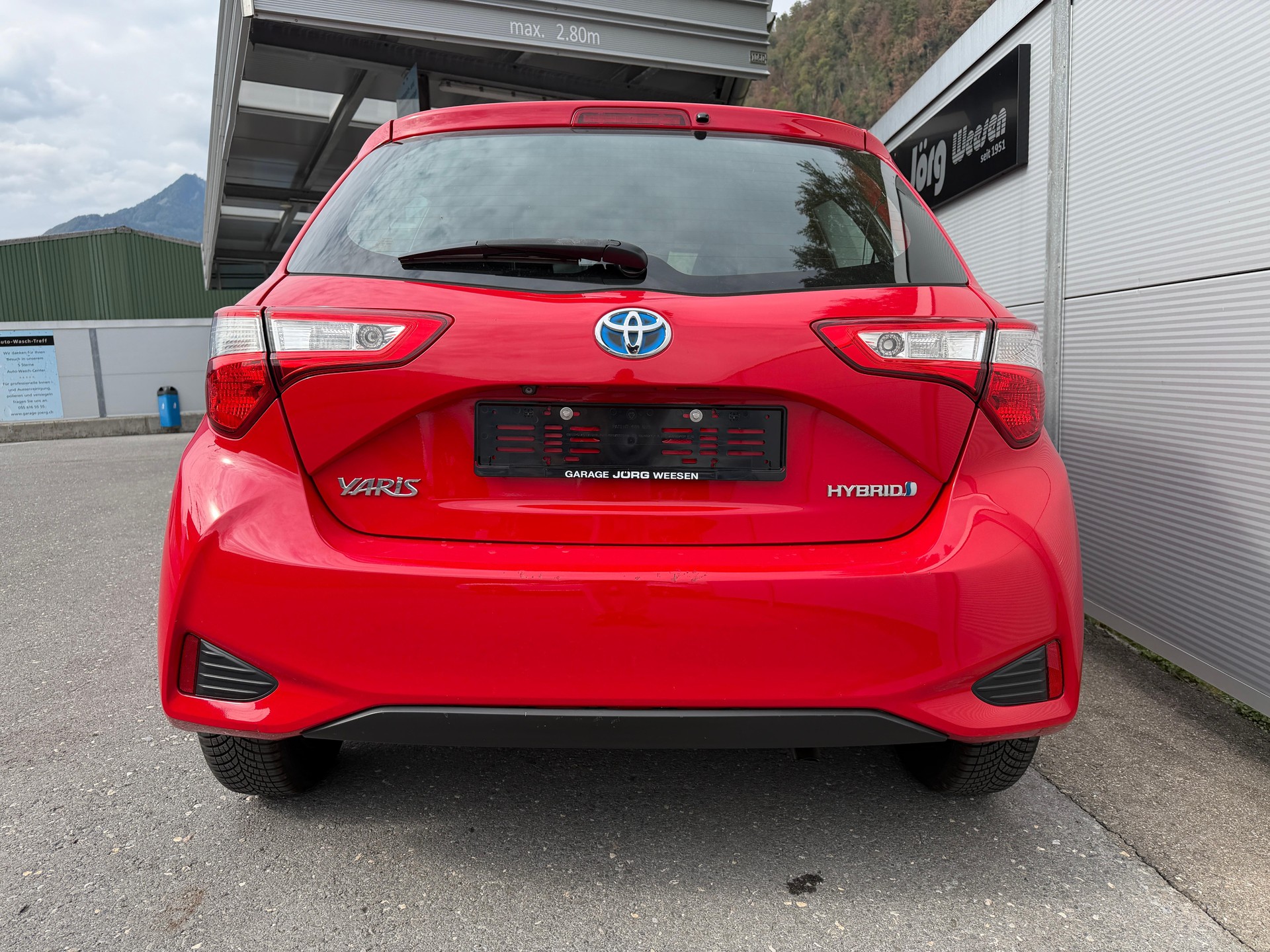 TOYOTA Yaris 1.5 VVT-i HSD Comfort-image-4