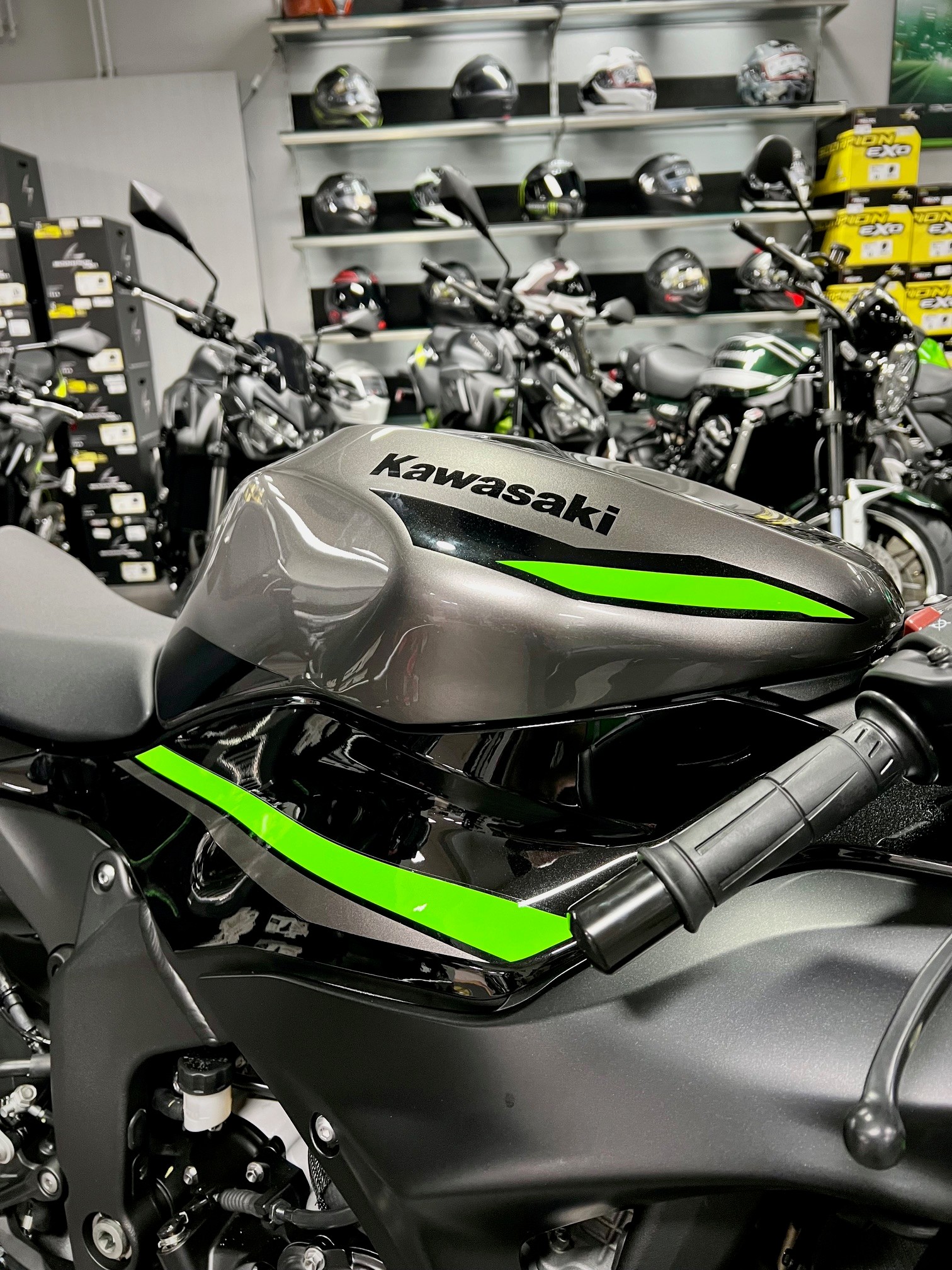 KAWASAKI NINJA ZX-6R-image-3