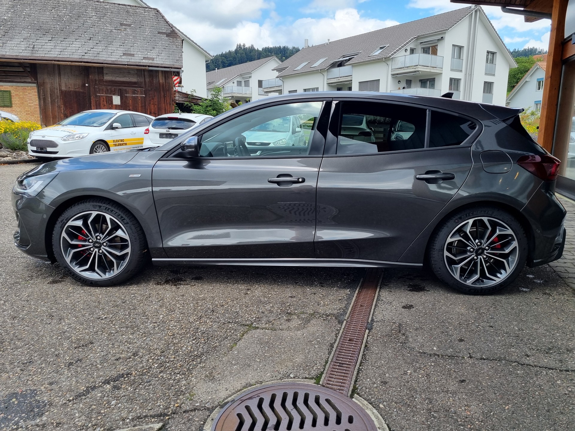 FORD Focus 1.0 MHEV ST-Line X Automat-showroom-element-2