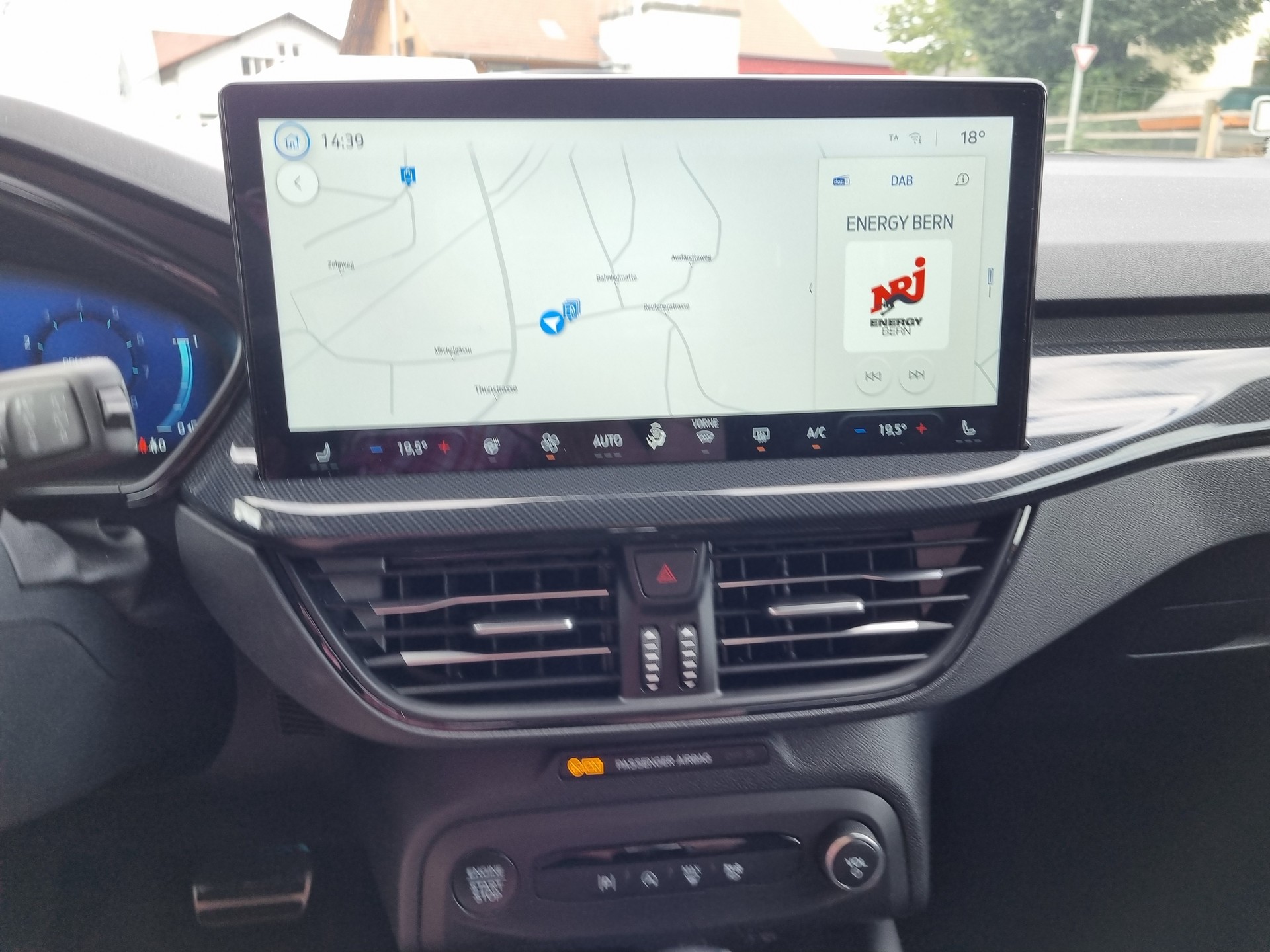 FORD Focus 1.0 MHEV ST-Line X Automat-image-11