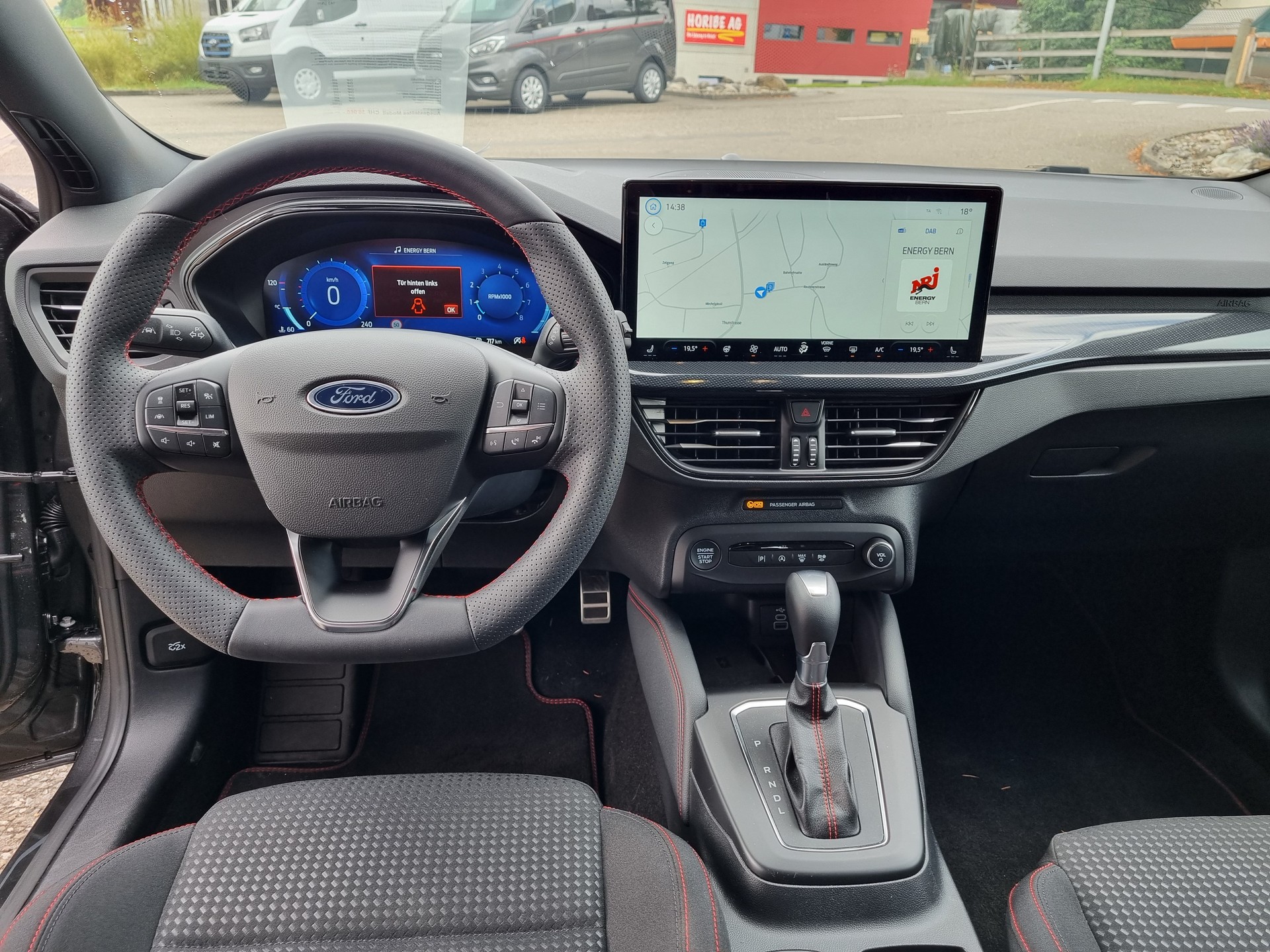 FORD Focus 1.0 MHEV ST-Line X Automat-image-8