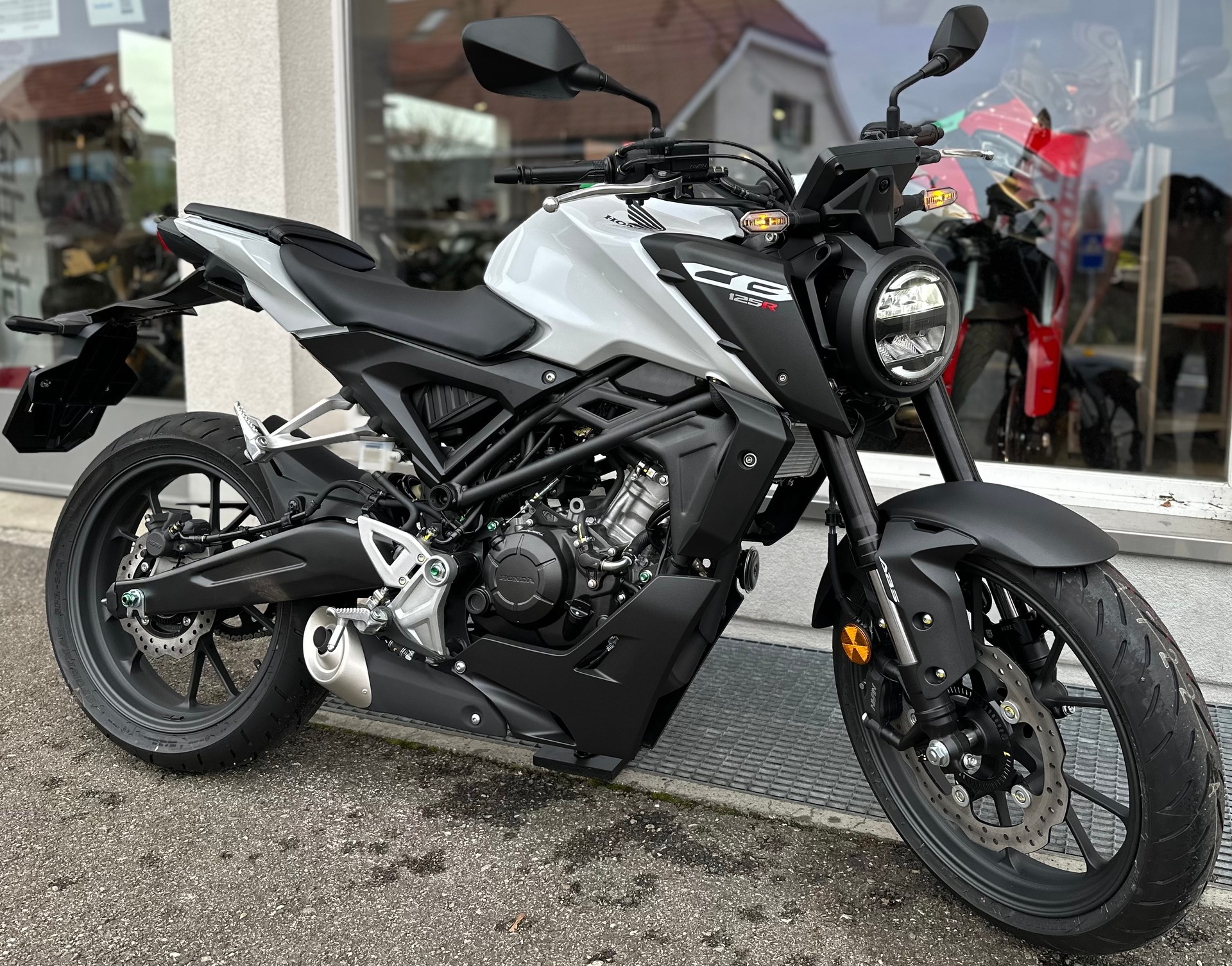 HONDA CB 125 R-image-9