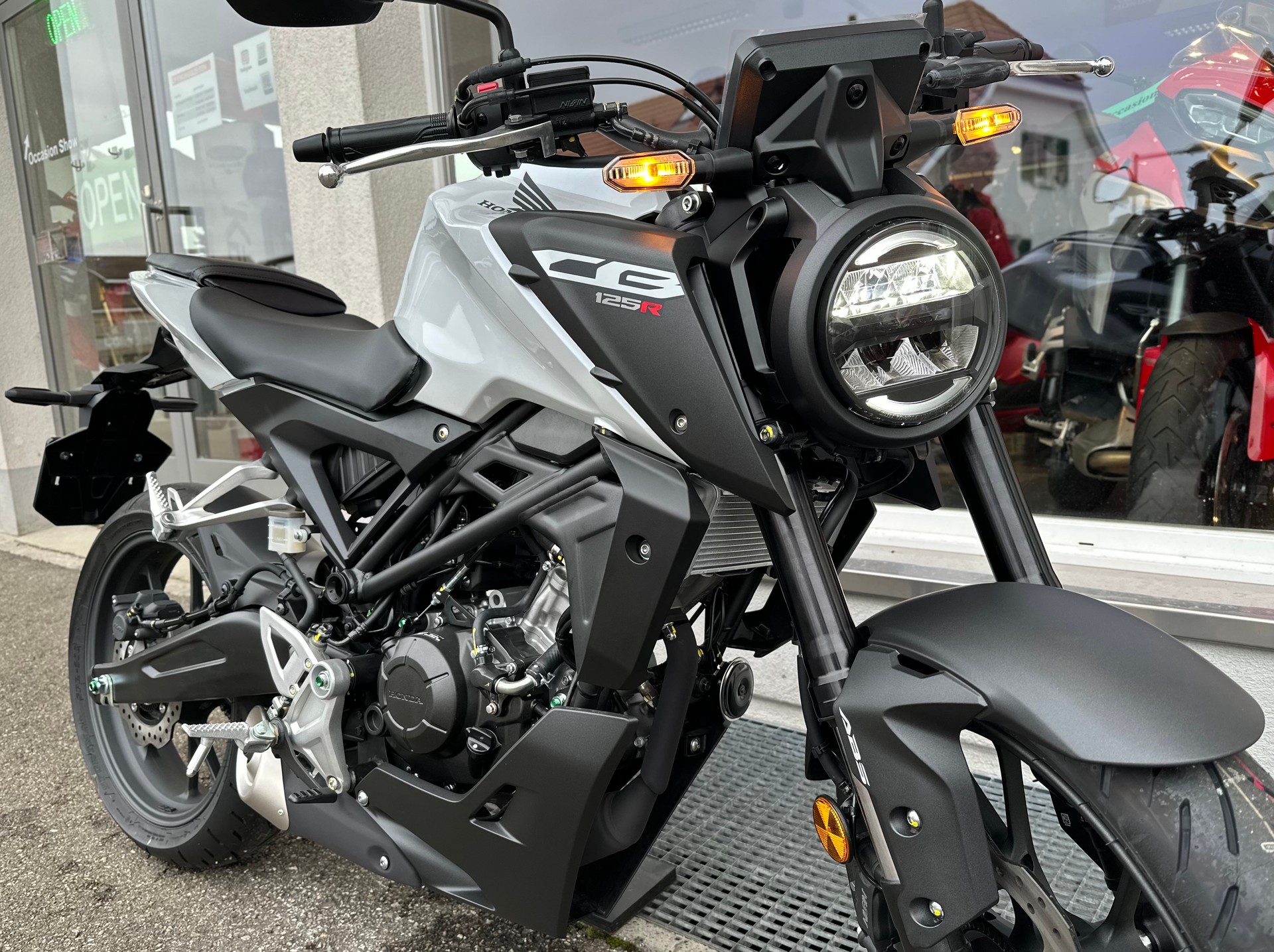 HONDA CB 125 R-image-5